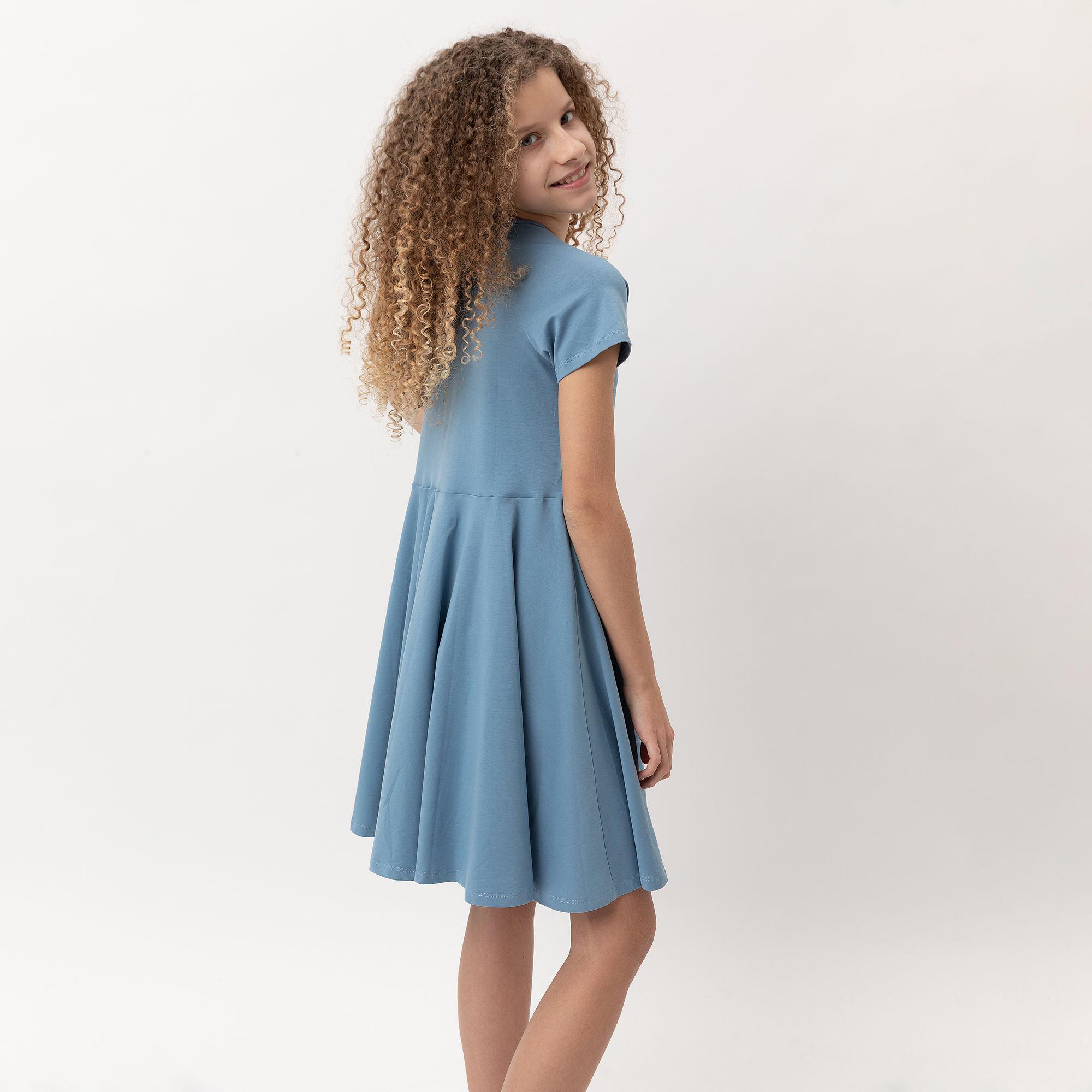 Błękitna sukienka z krótkim rękawem