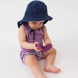 Granatowy kapelusz z troczkami muślinowy niemowlęcy