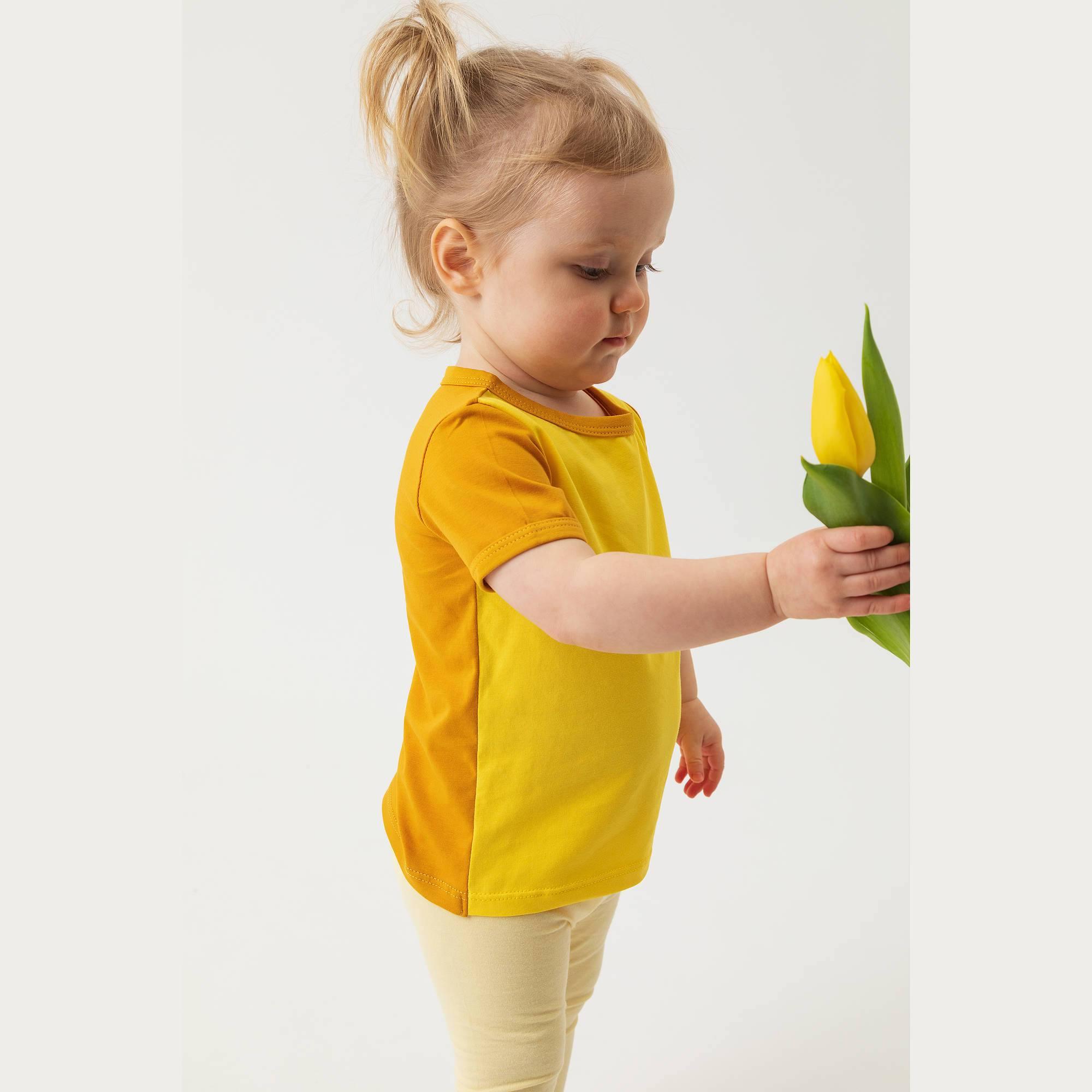 Żółto-musztardowa koszulka dwukolorowa niemowlęca