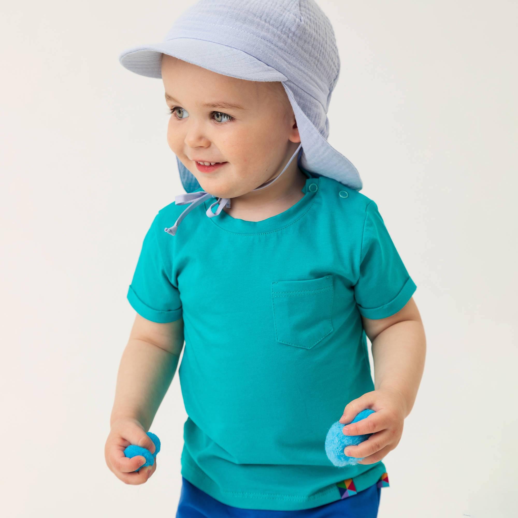 Jasnoniebieska czapka z okapem muślinowa niemowlęca