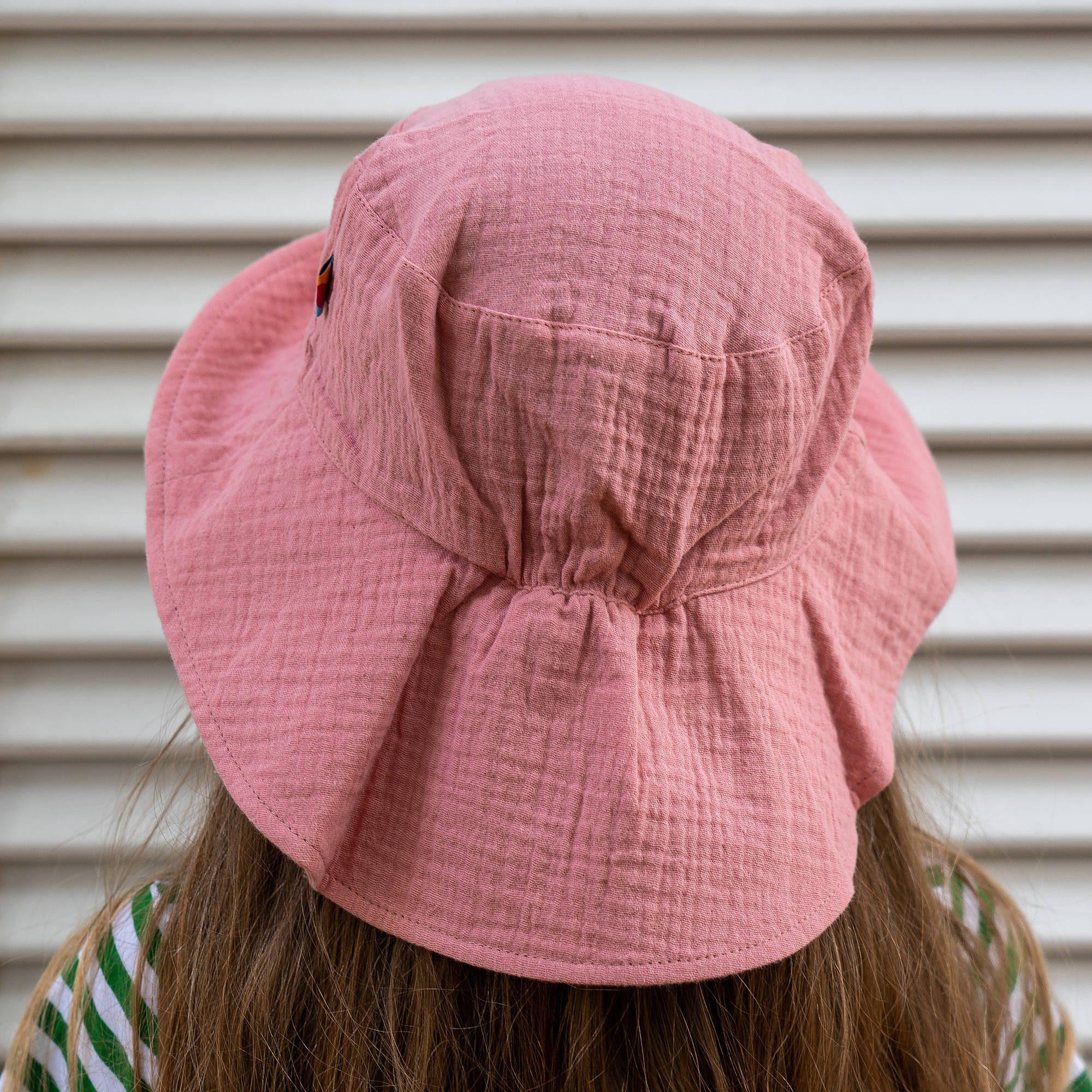 Różowy kapelusz muślinowy