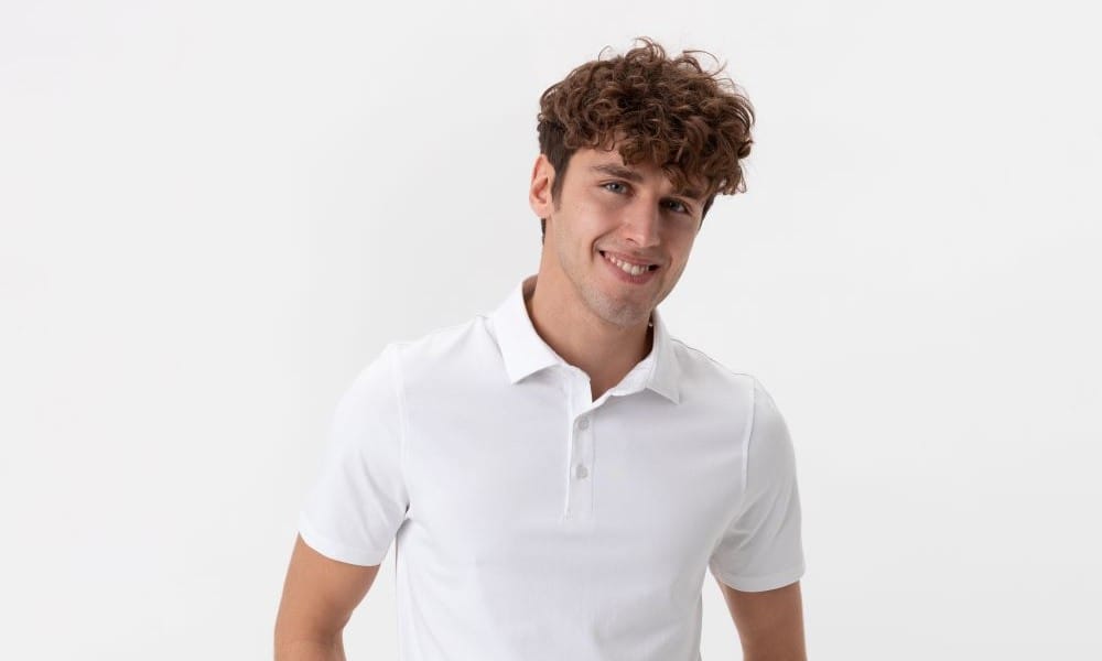 Luźny i elegancki styl męski - jak modnie i z klasą ubierać się na co dzień?