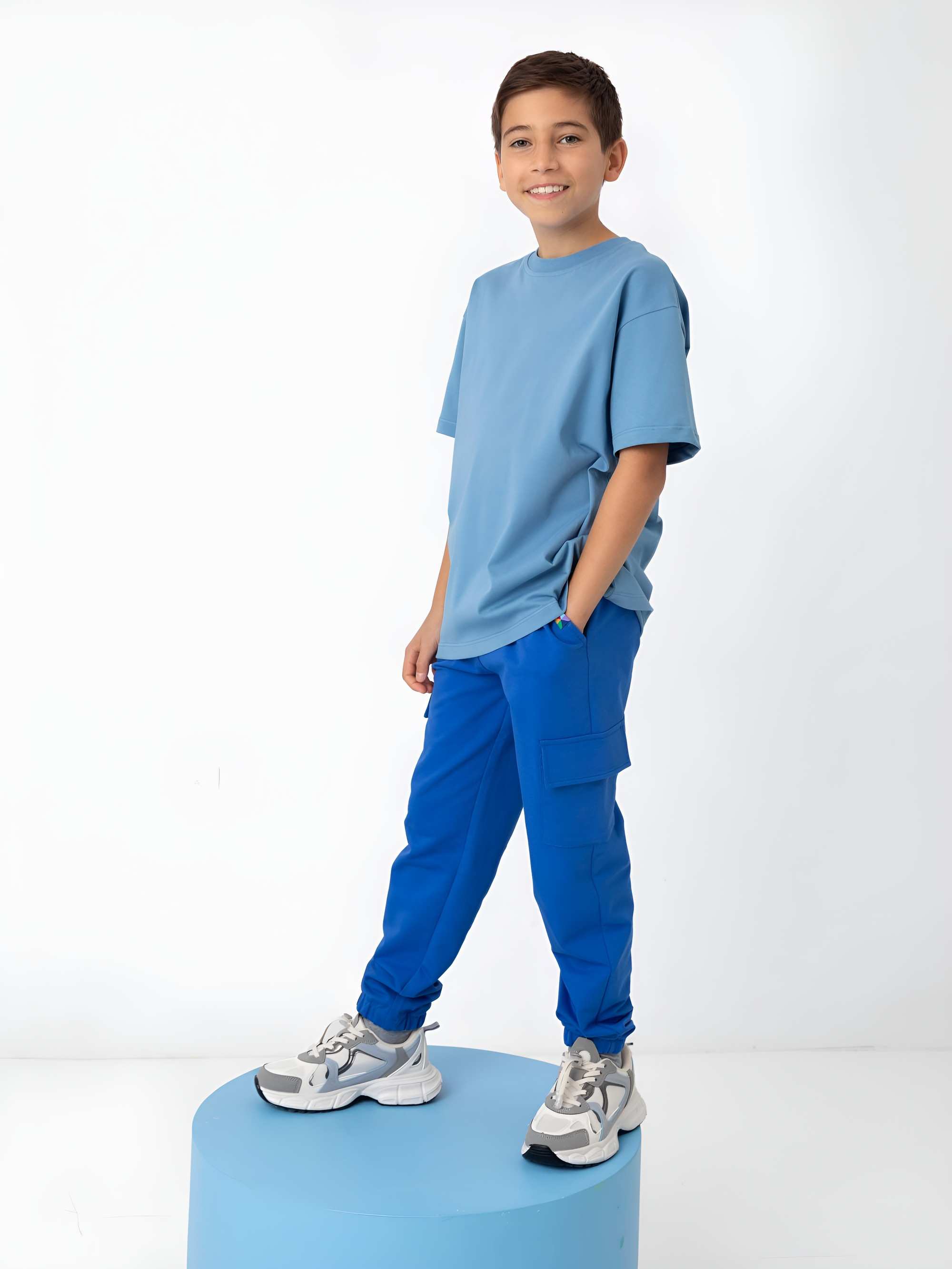 Błękitny T-shirt oversize