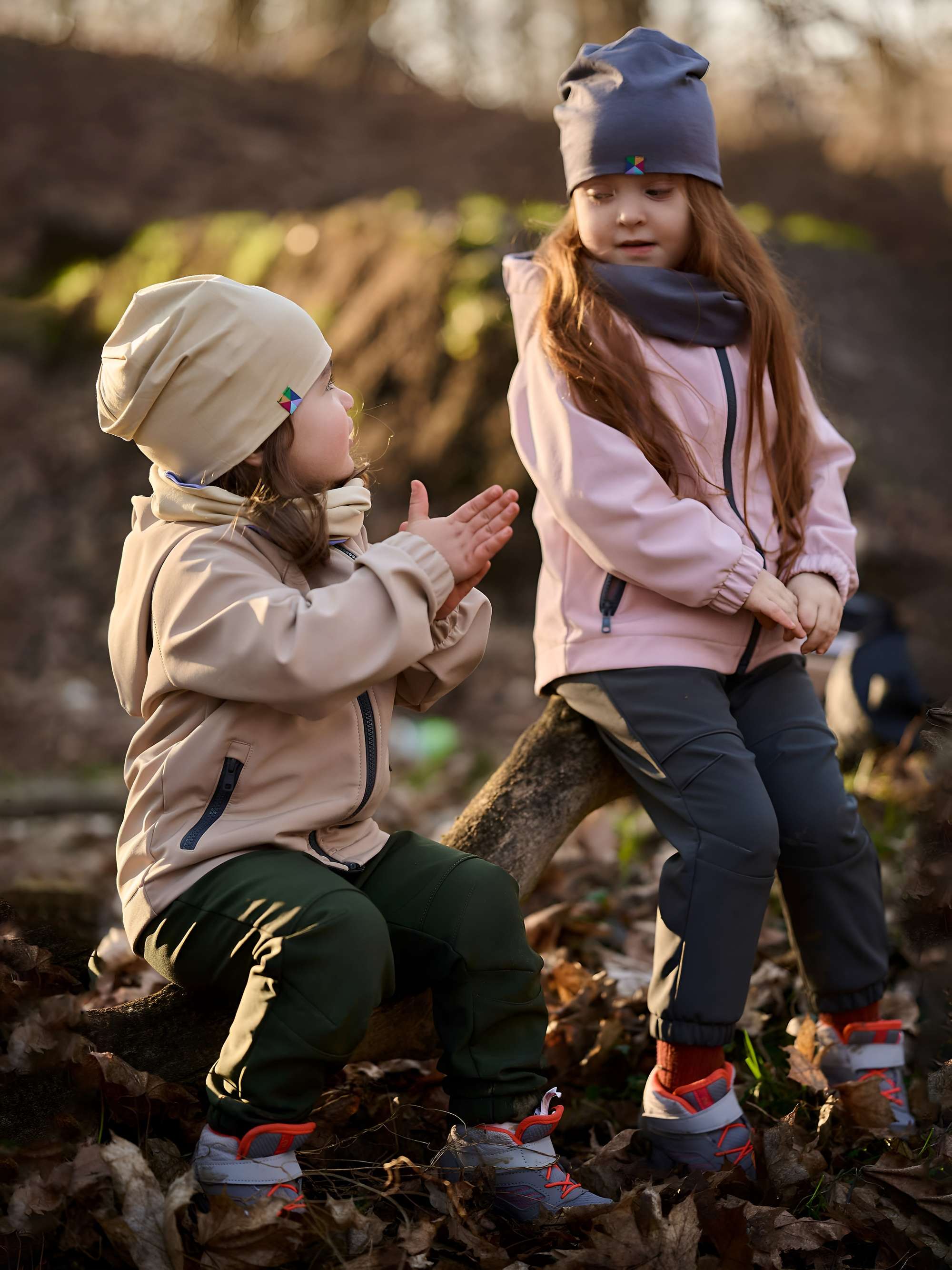 Beżowa kurtka softshell