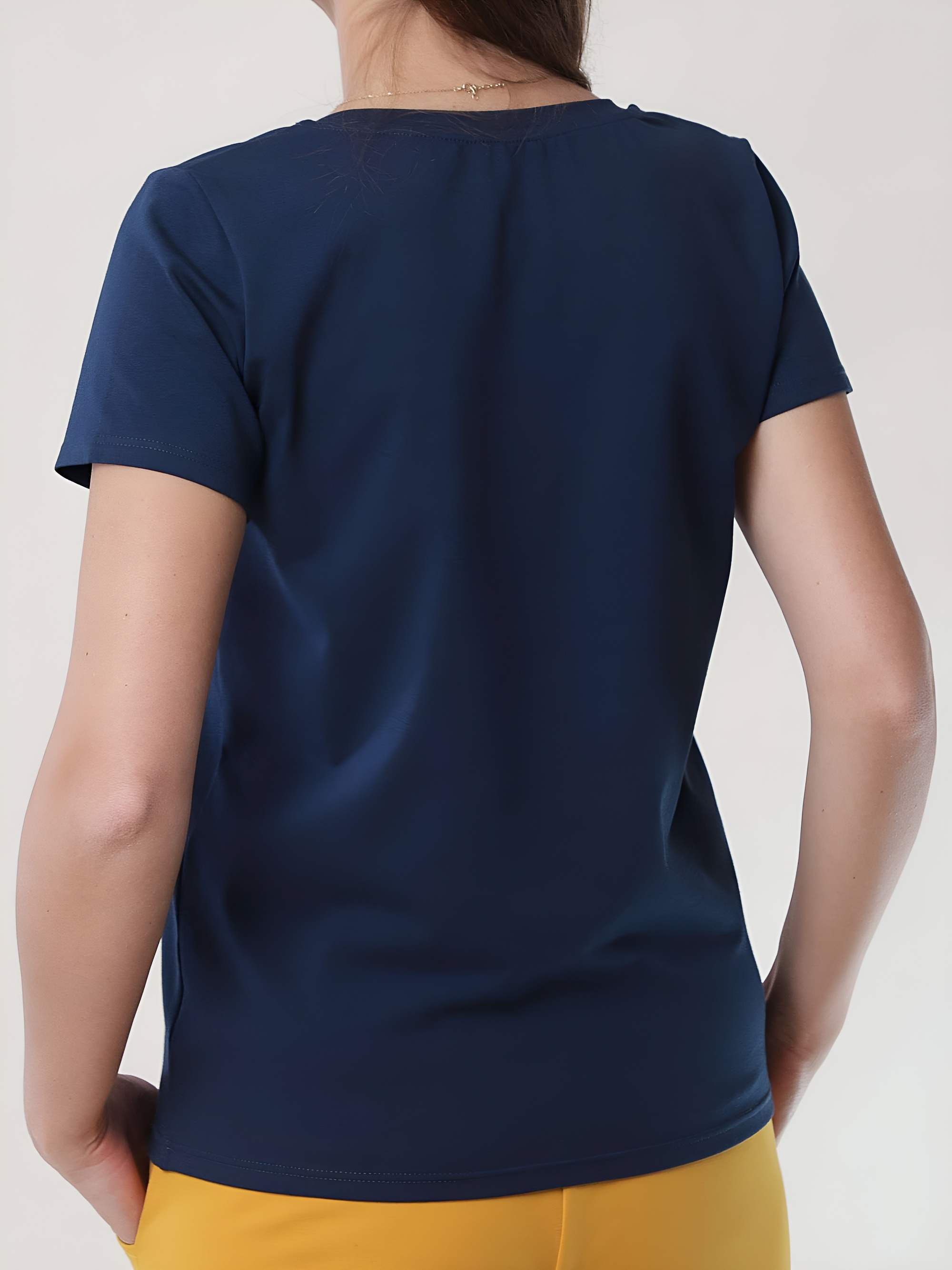 Granatowy T-shirt damski