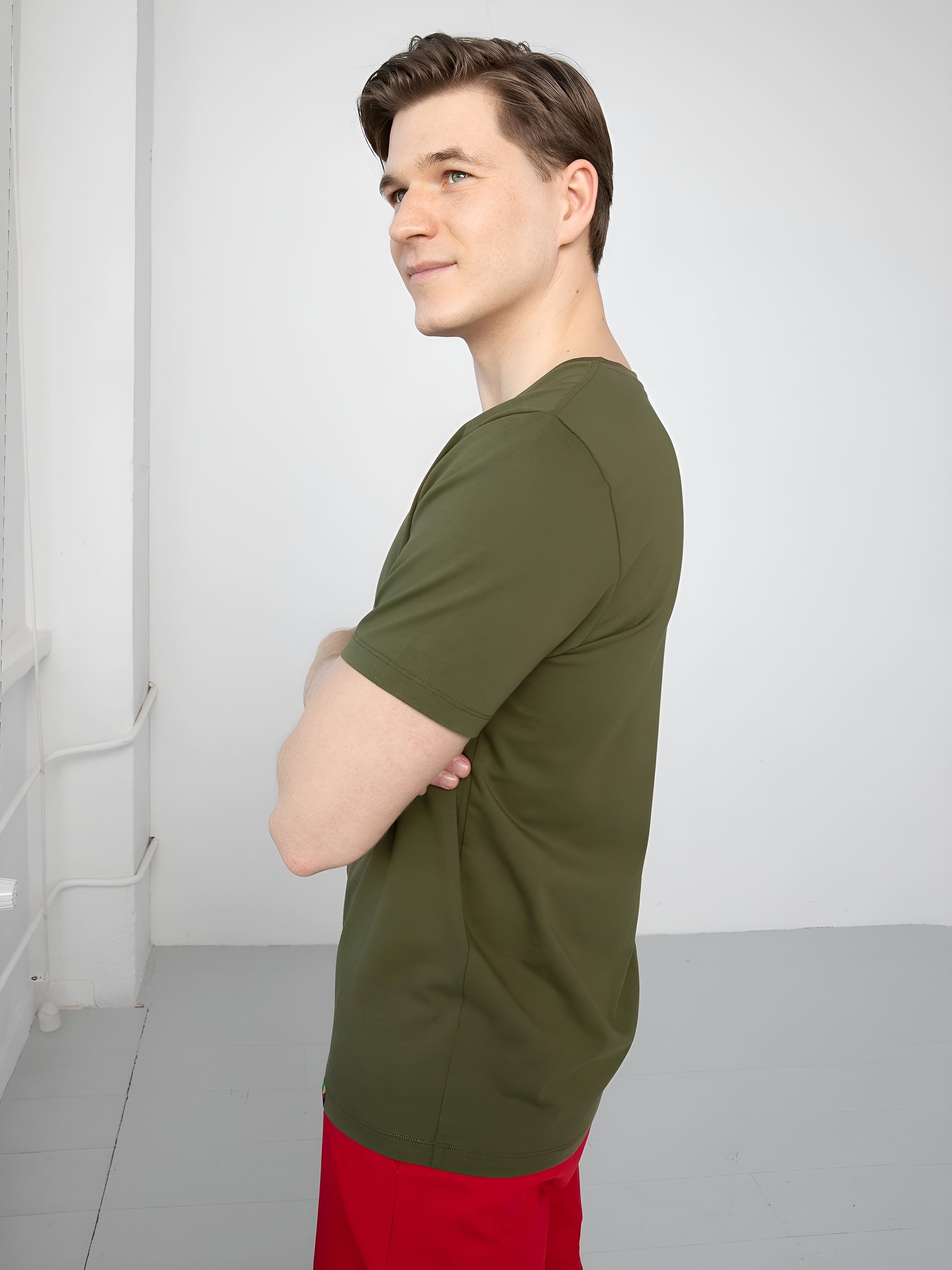Khaki t-shirt w serek męski
