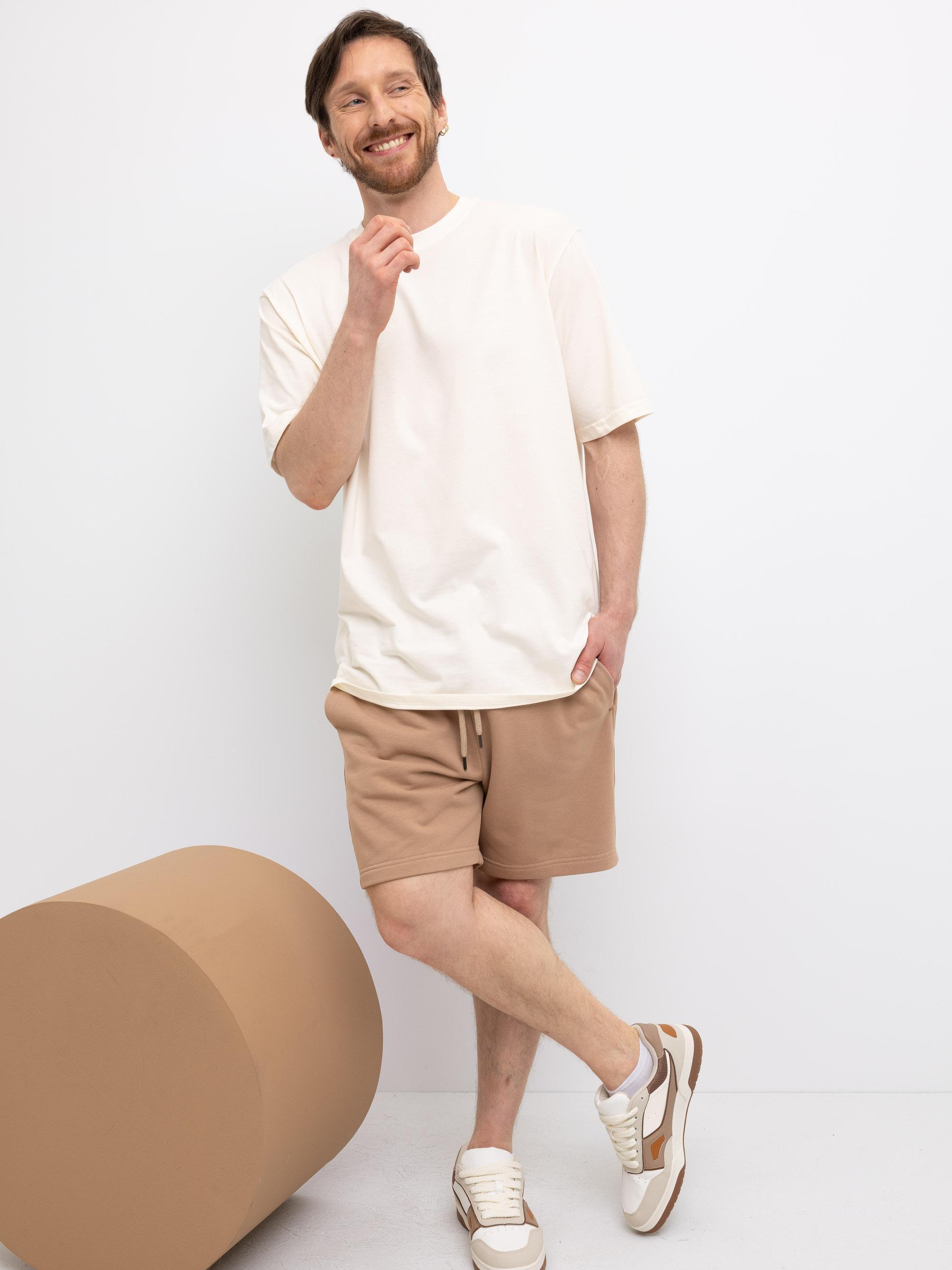 Śmietankowy T-shirt oversize męski