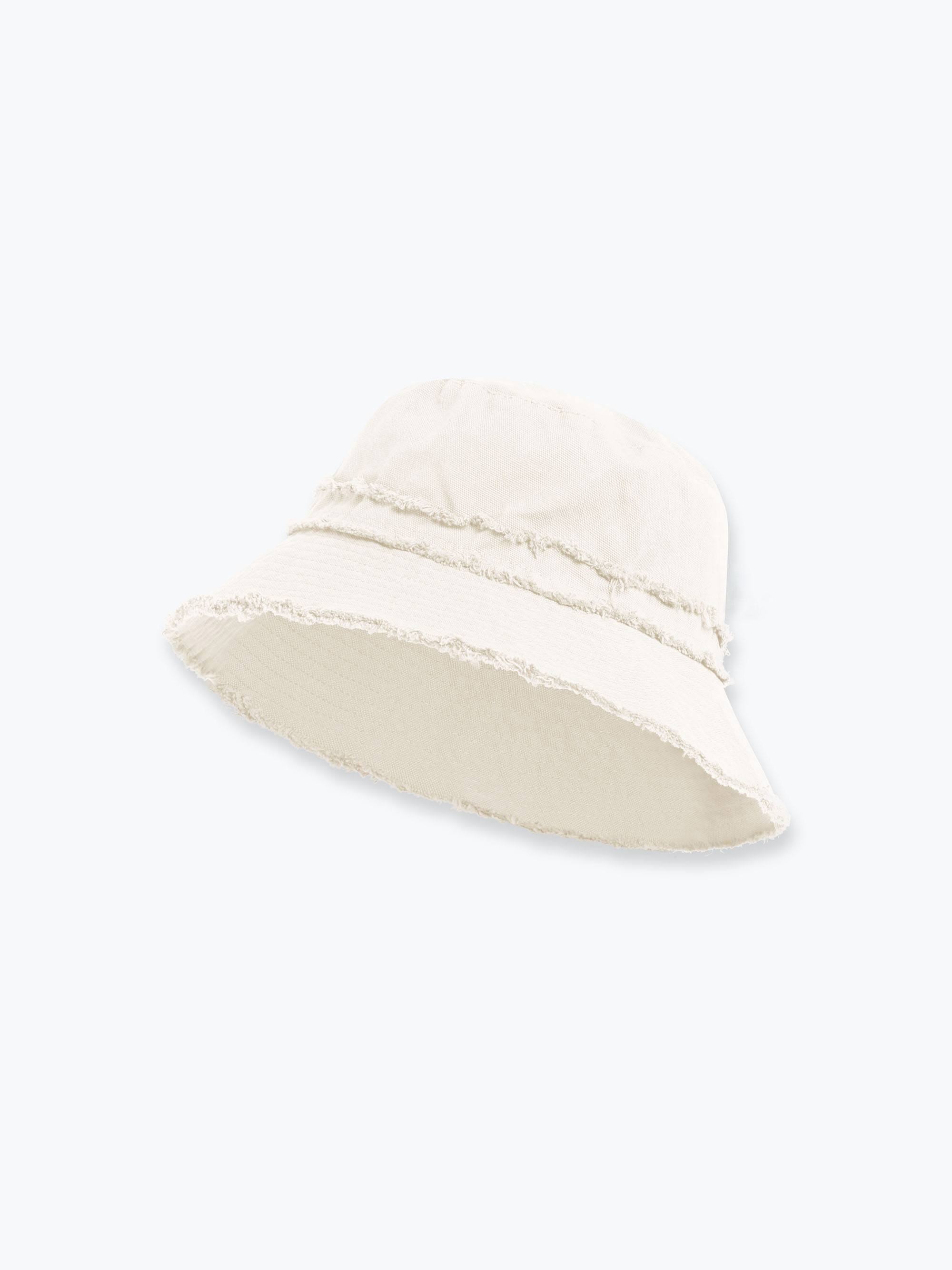 Cream white bucket hat made of thicker fabric