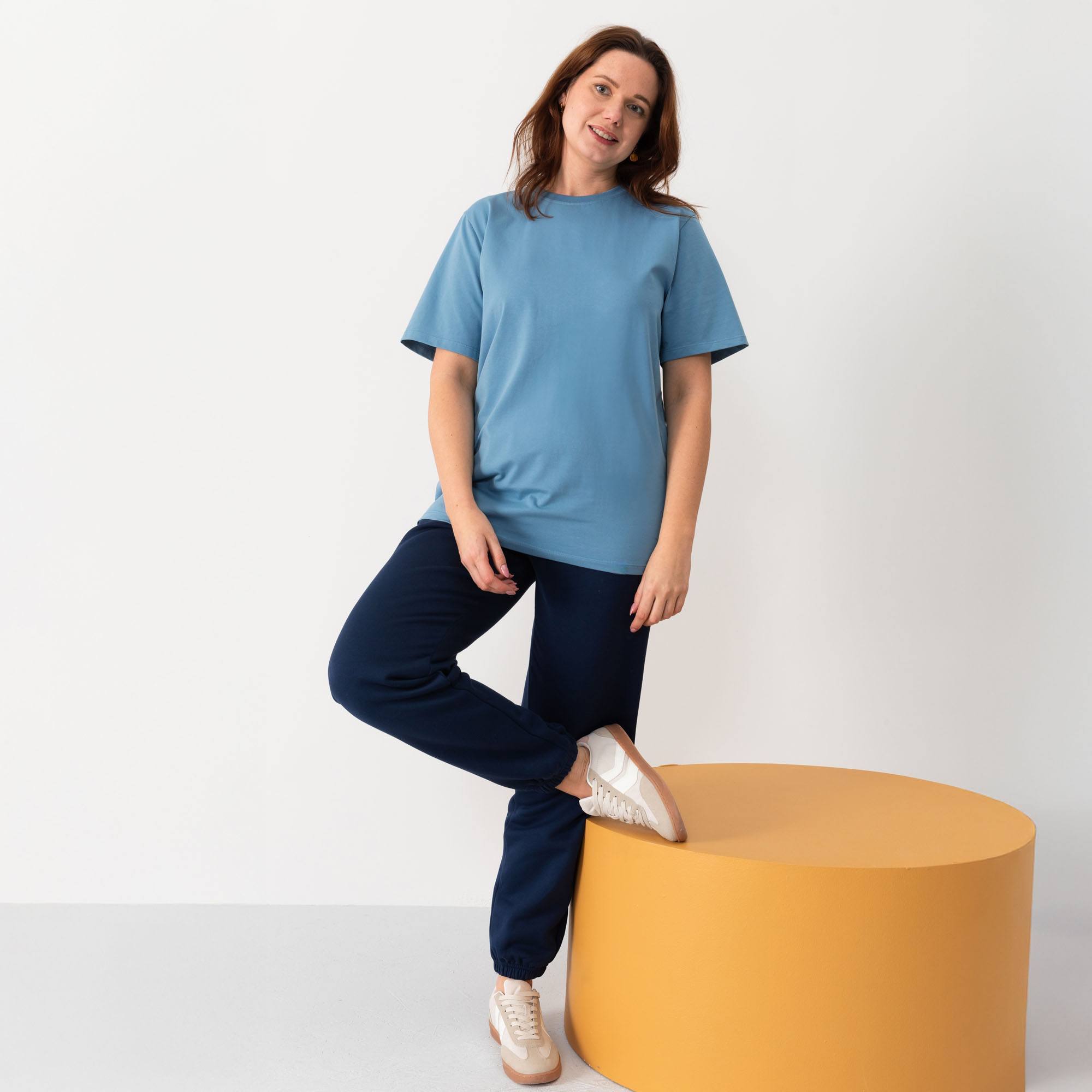 Błękitny T-shirt oversize damski