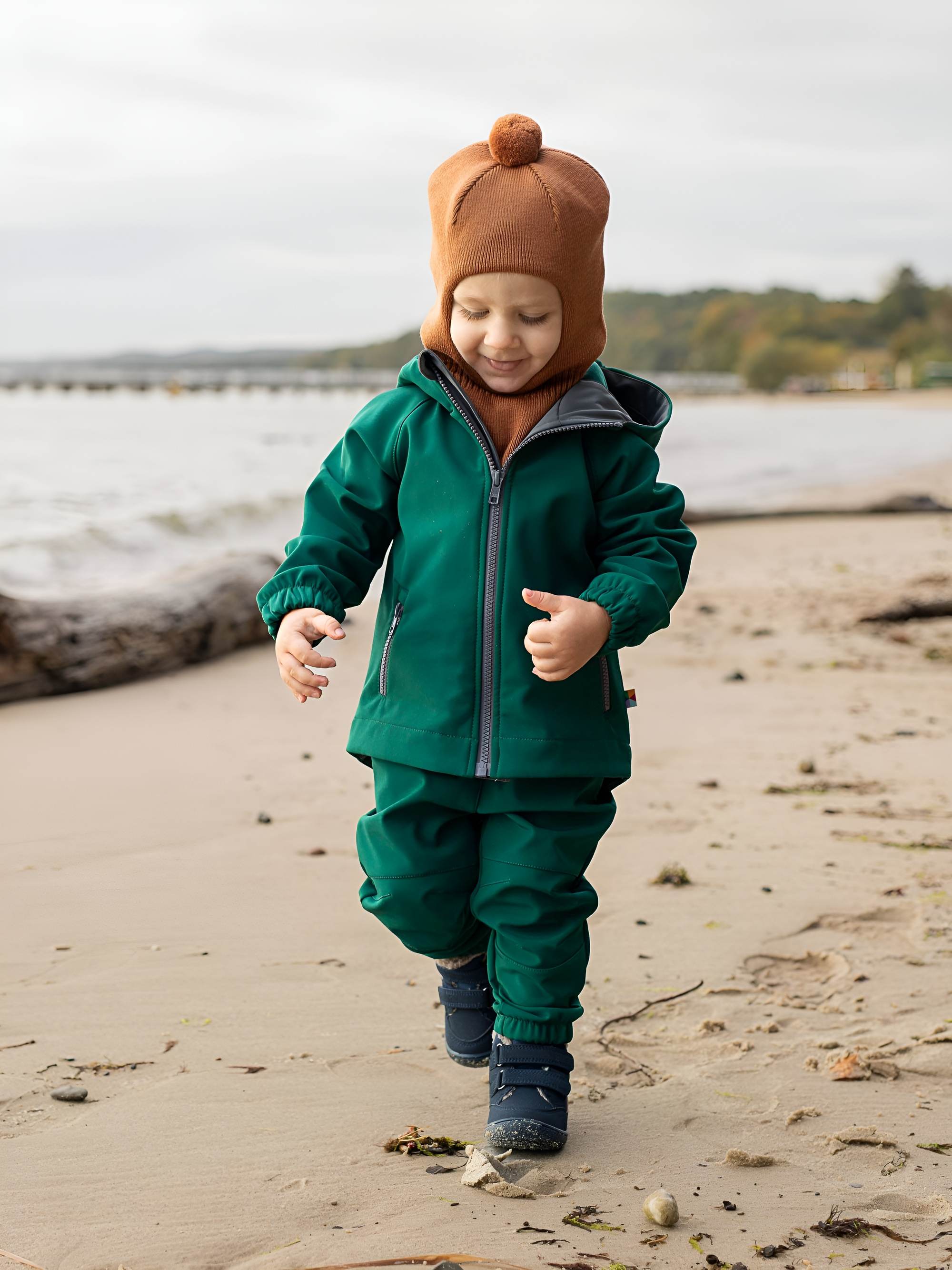 Butelkowozielona kurtka softshell niemowlęca