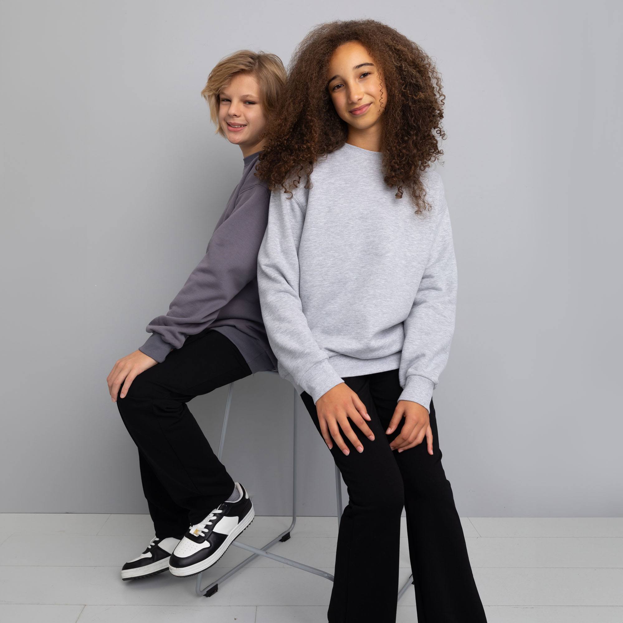 Szara bluza dresowa ocieplana Junior