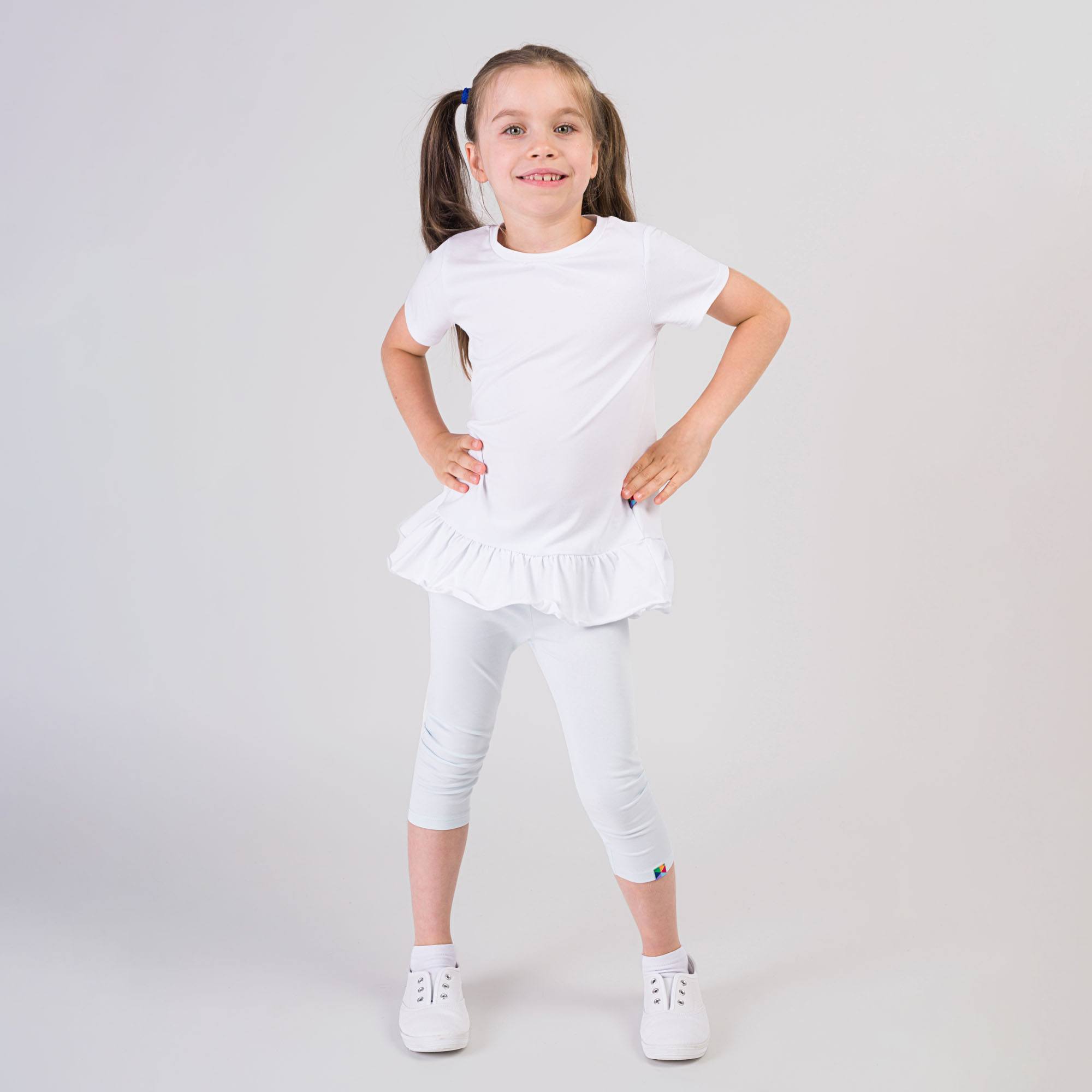 Białe legginsy 3/4