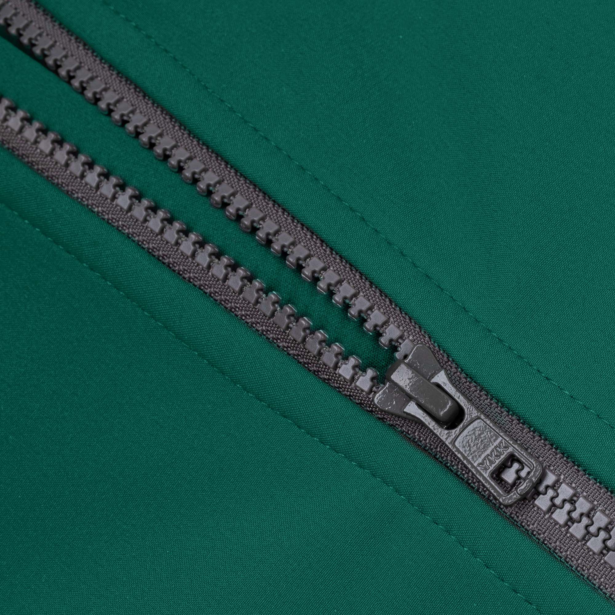 Butelkowozielona kurtka softshell