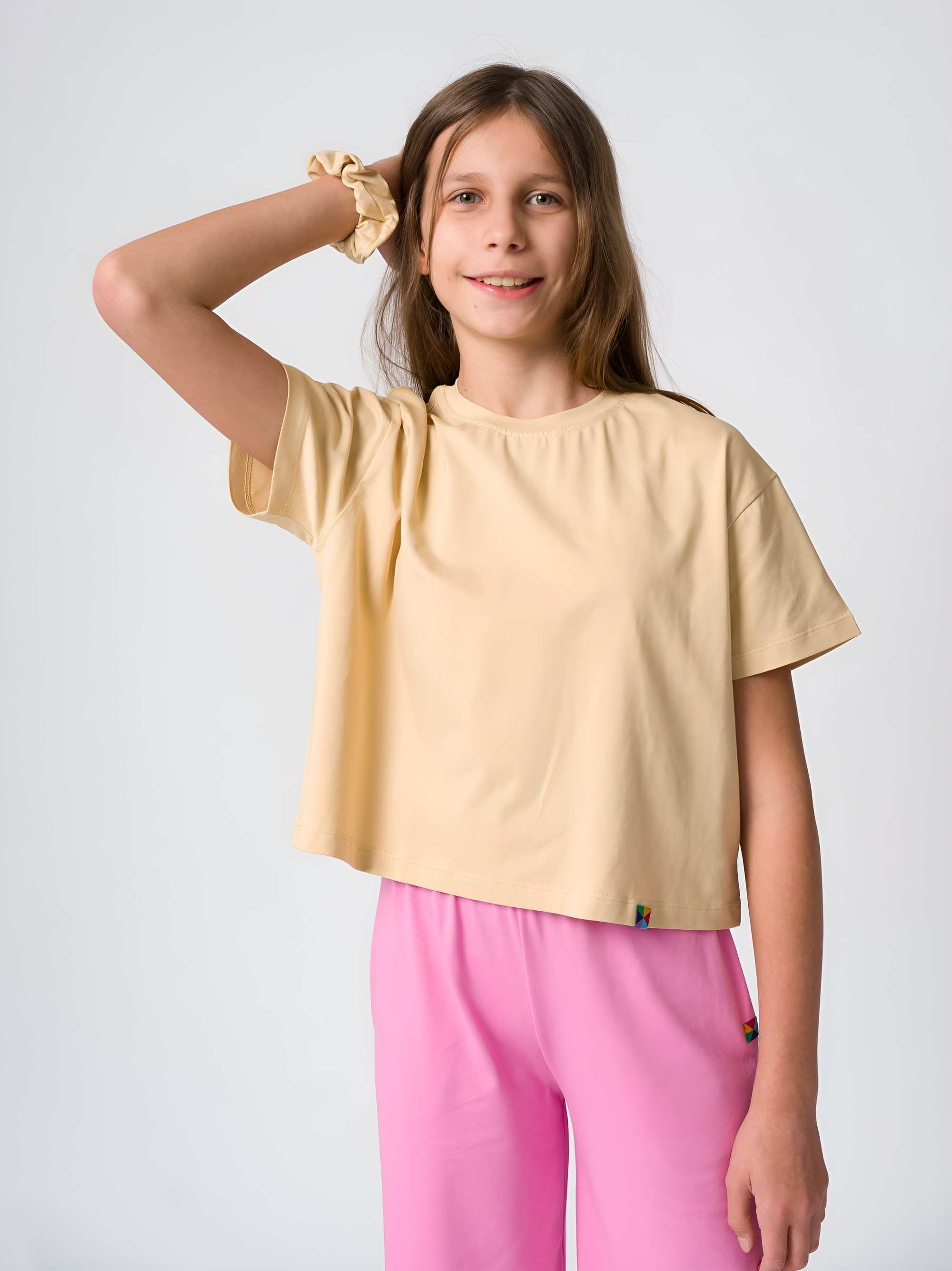 Beżowy t-shirt o luźnym kroju Junior