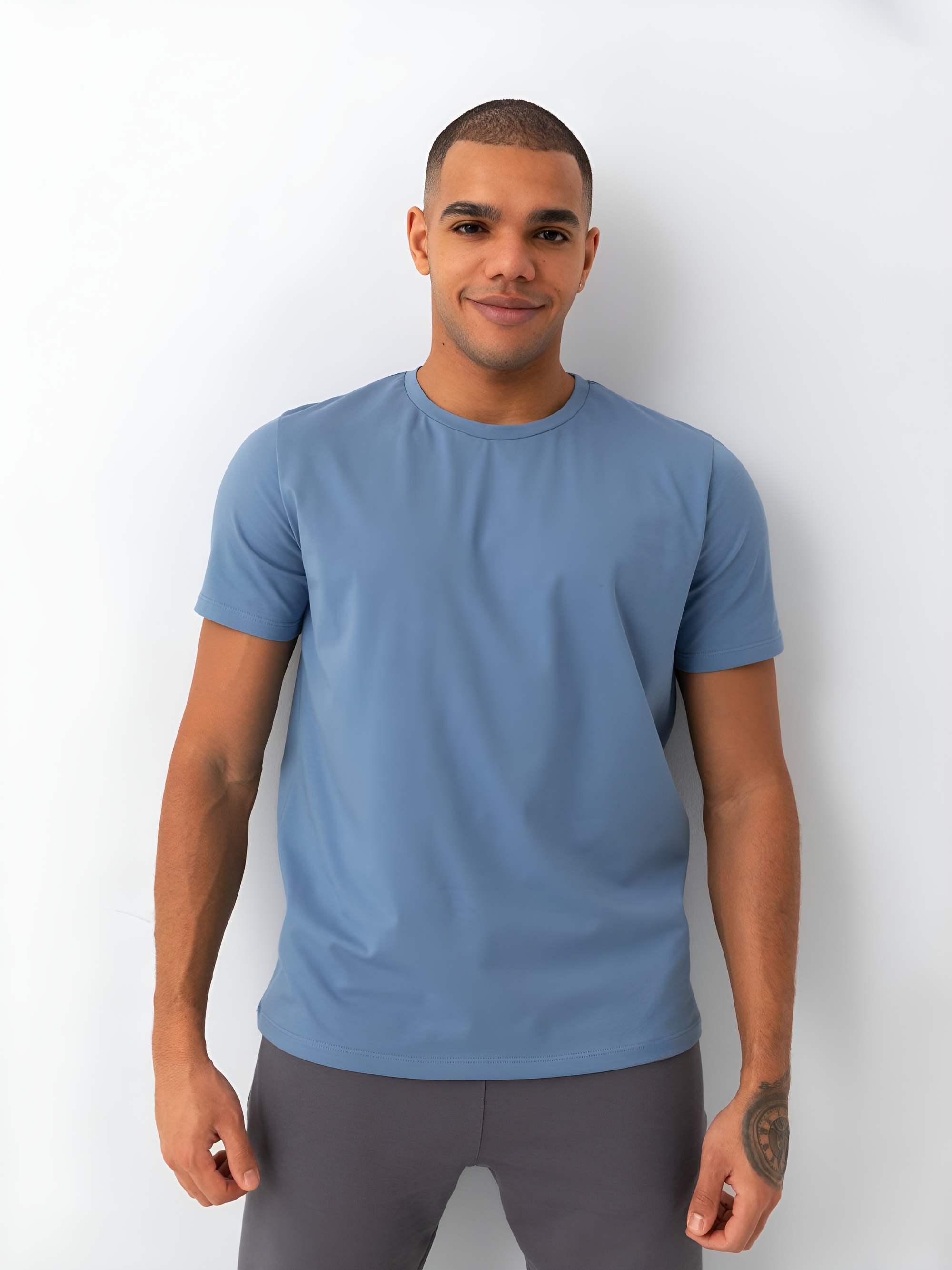 Błękitny T-shirt męski