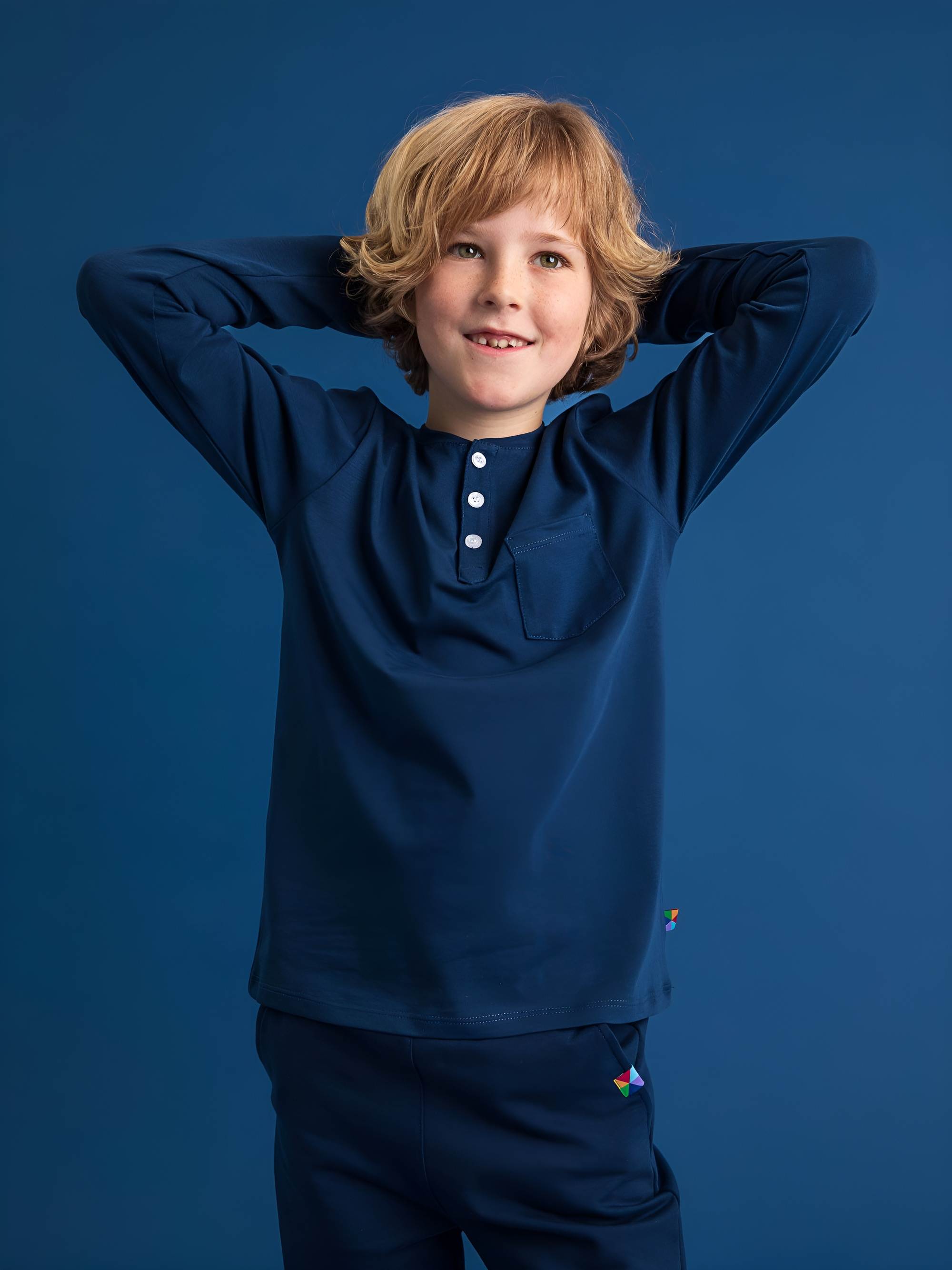 Granatowa koszulka henley