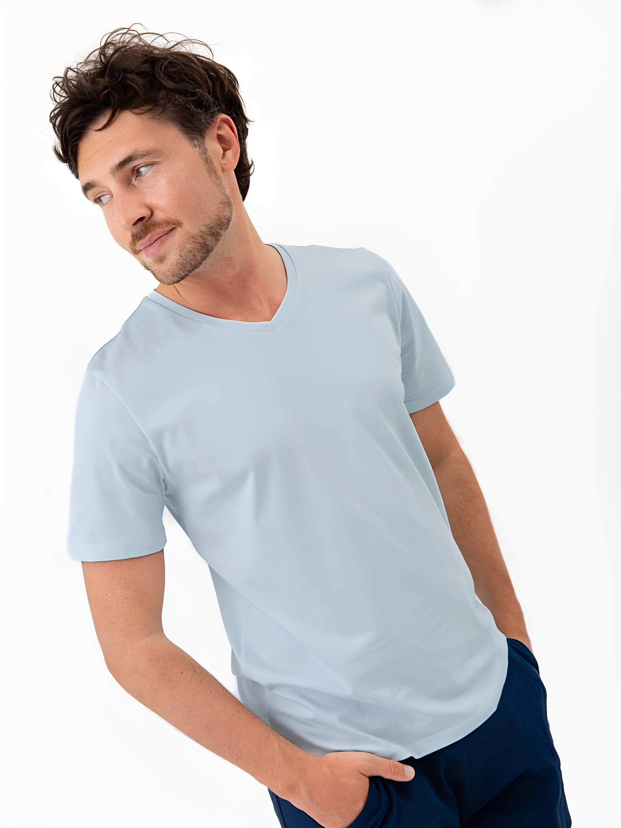 Jasnoniebieski T-shirt w serek męski