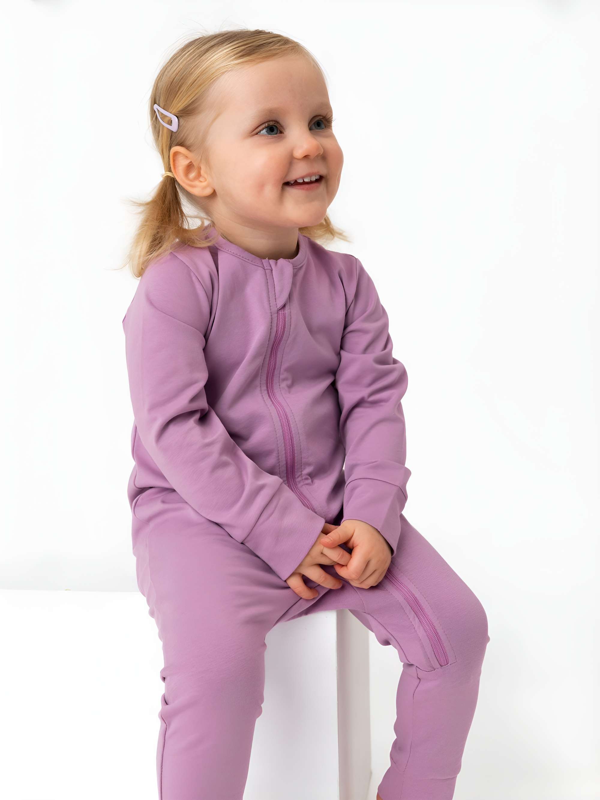 Light purple romper suit