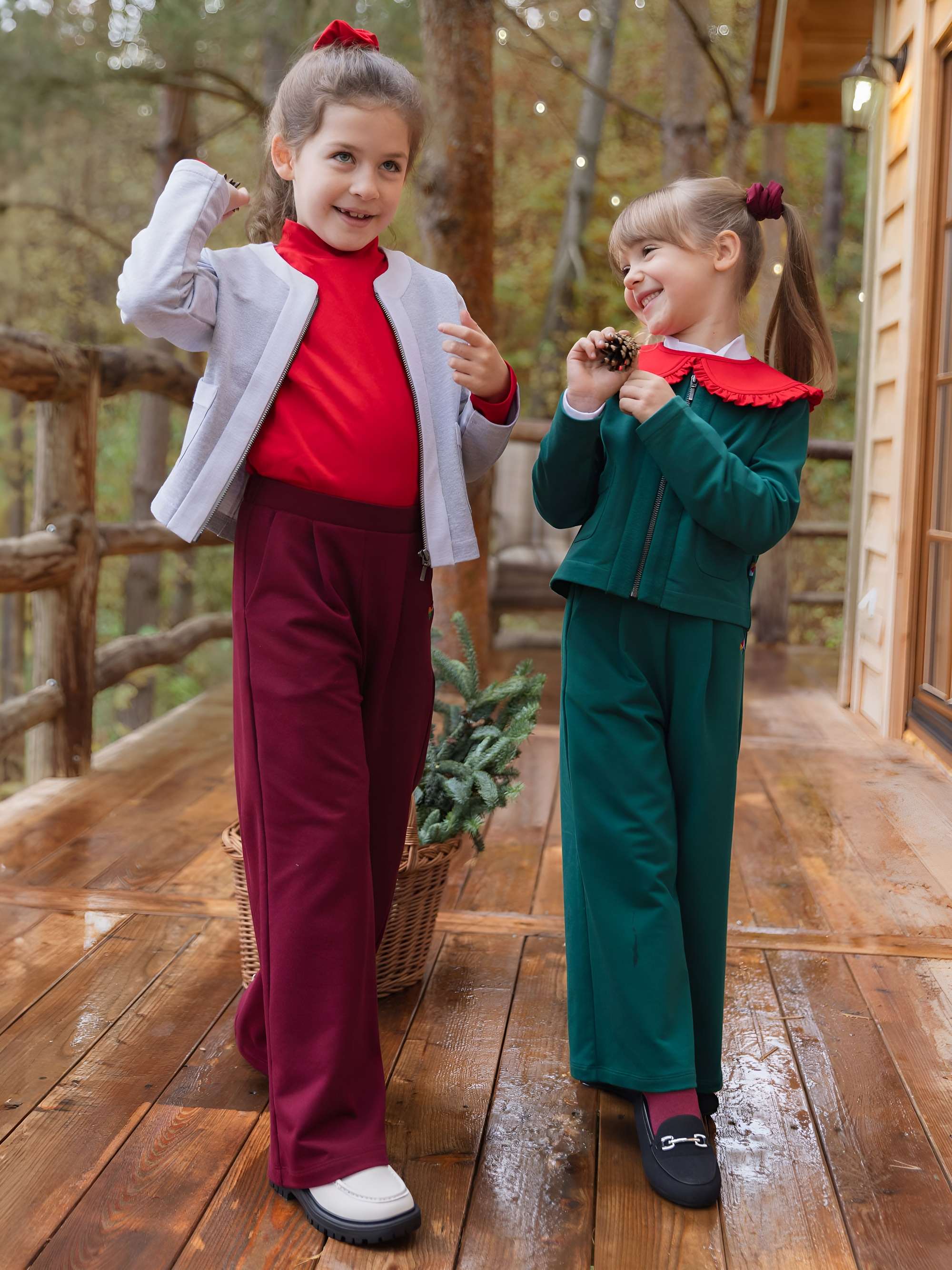 Bordowe spodnie z szerokimi nogawkami Junior