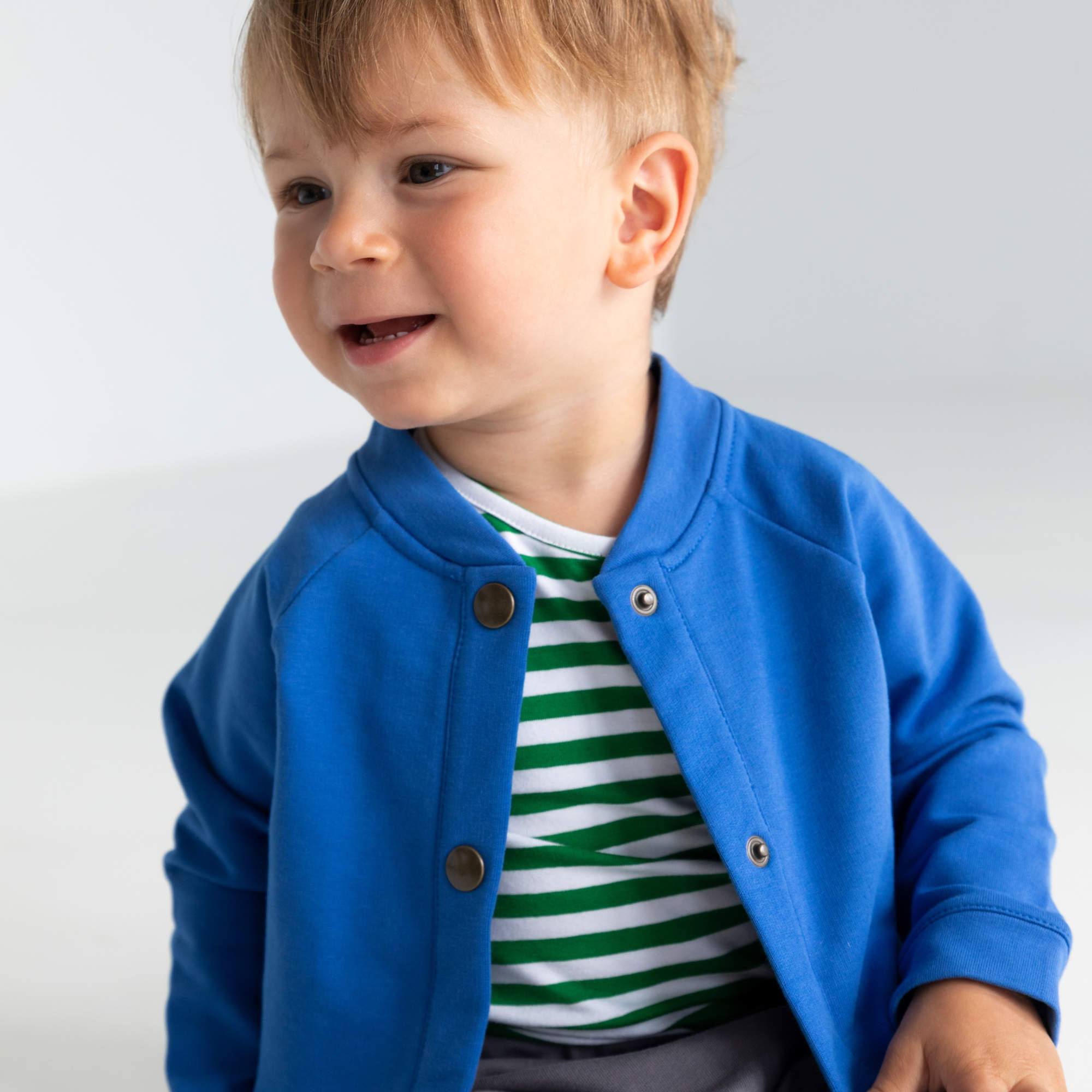 Niebieska bluza bomber