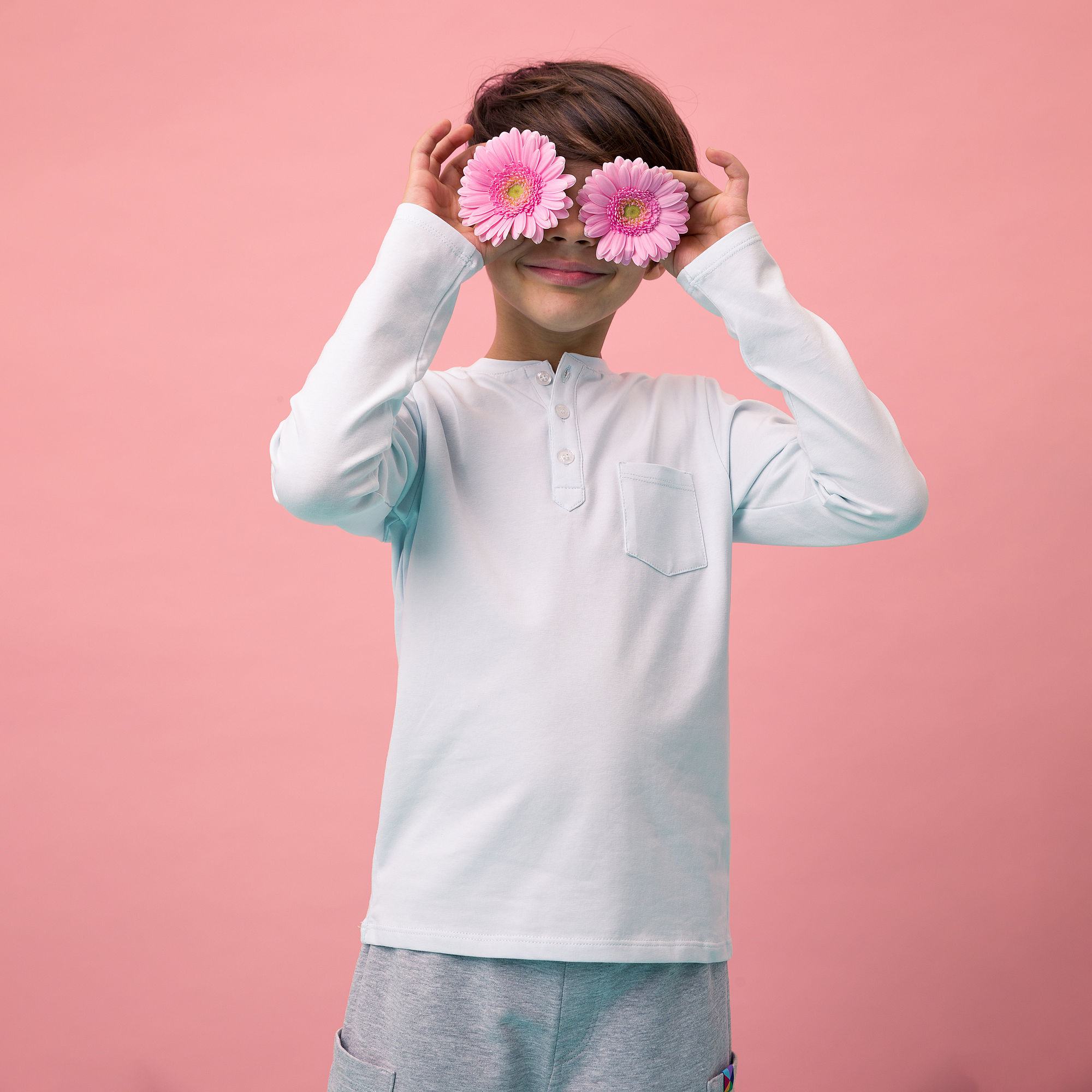 Jasnoniebieska koszulka henley