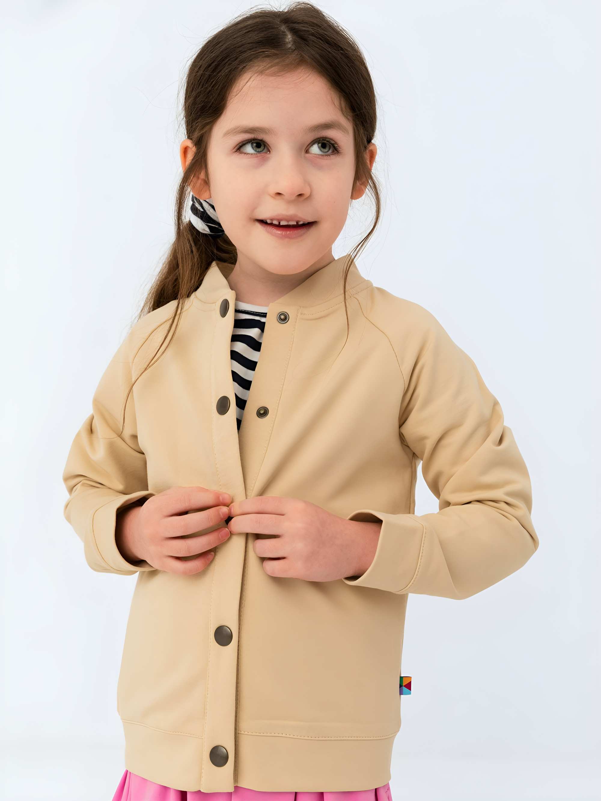 Beżowa bluza bomber