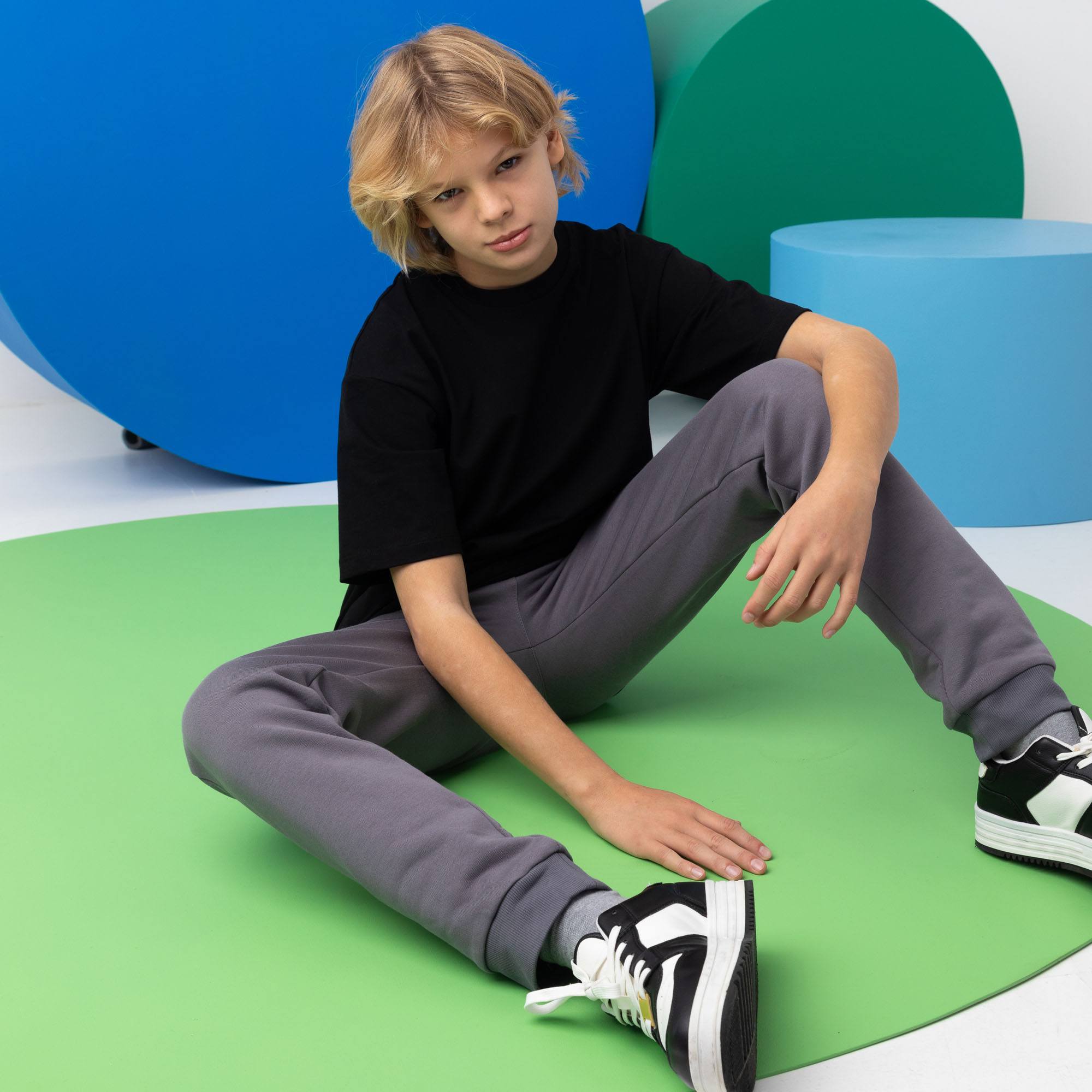 Czarny T-shirt oversize Junior