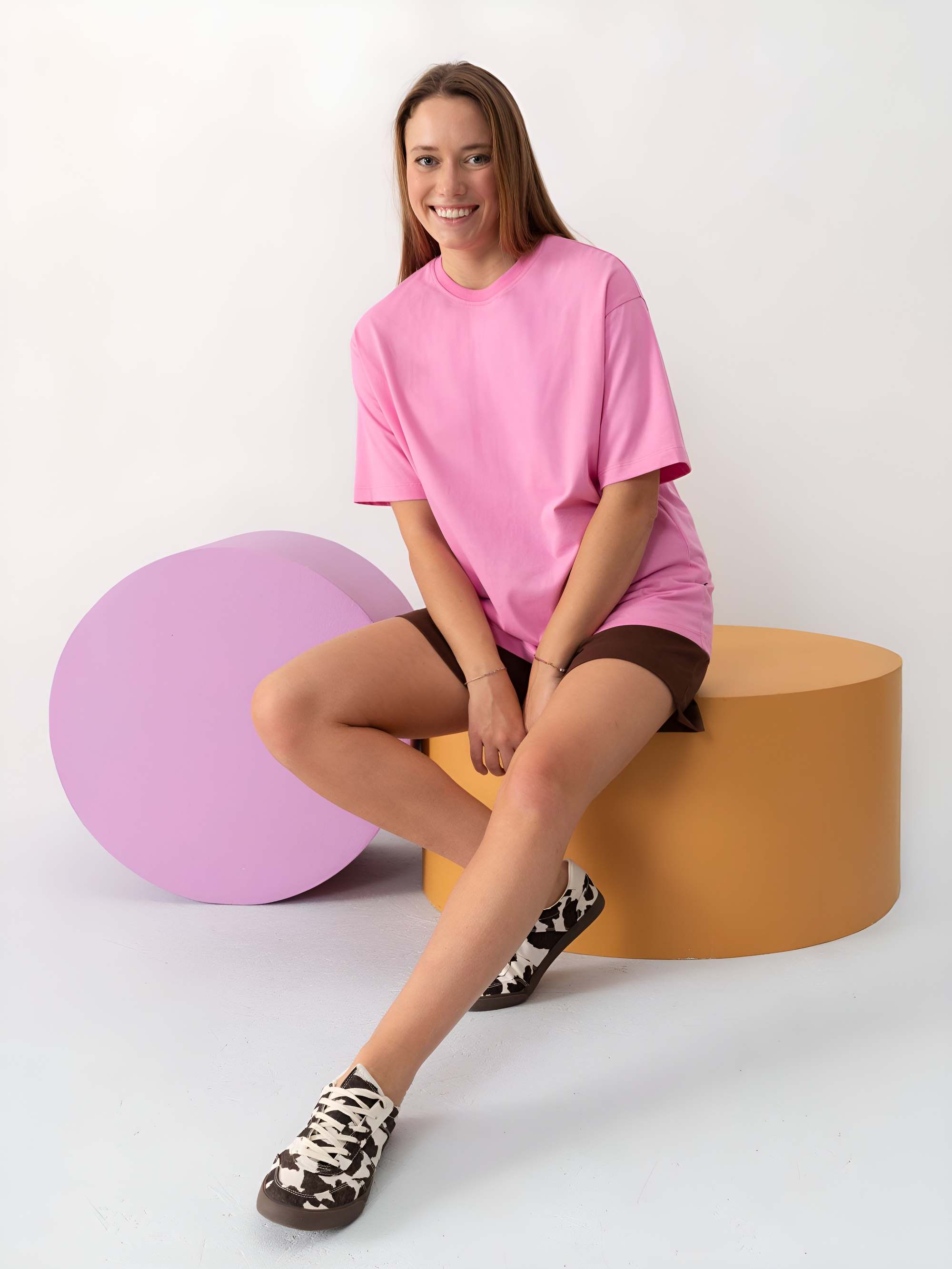 Pasteloworóżowy T-shirt oversize damski