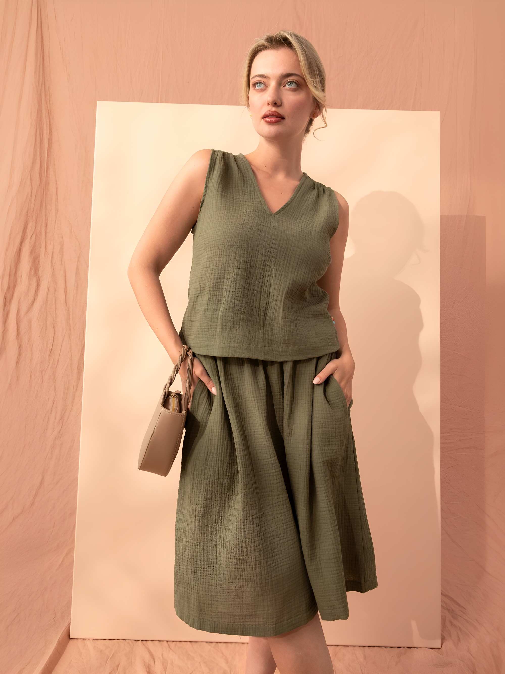 Khaki top muślinowy damski