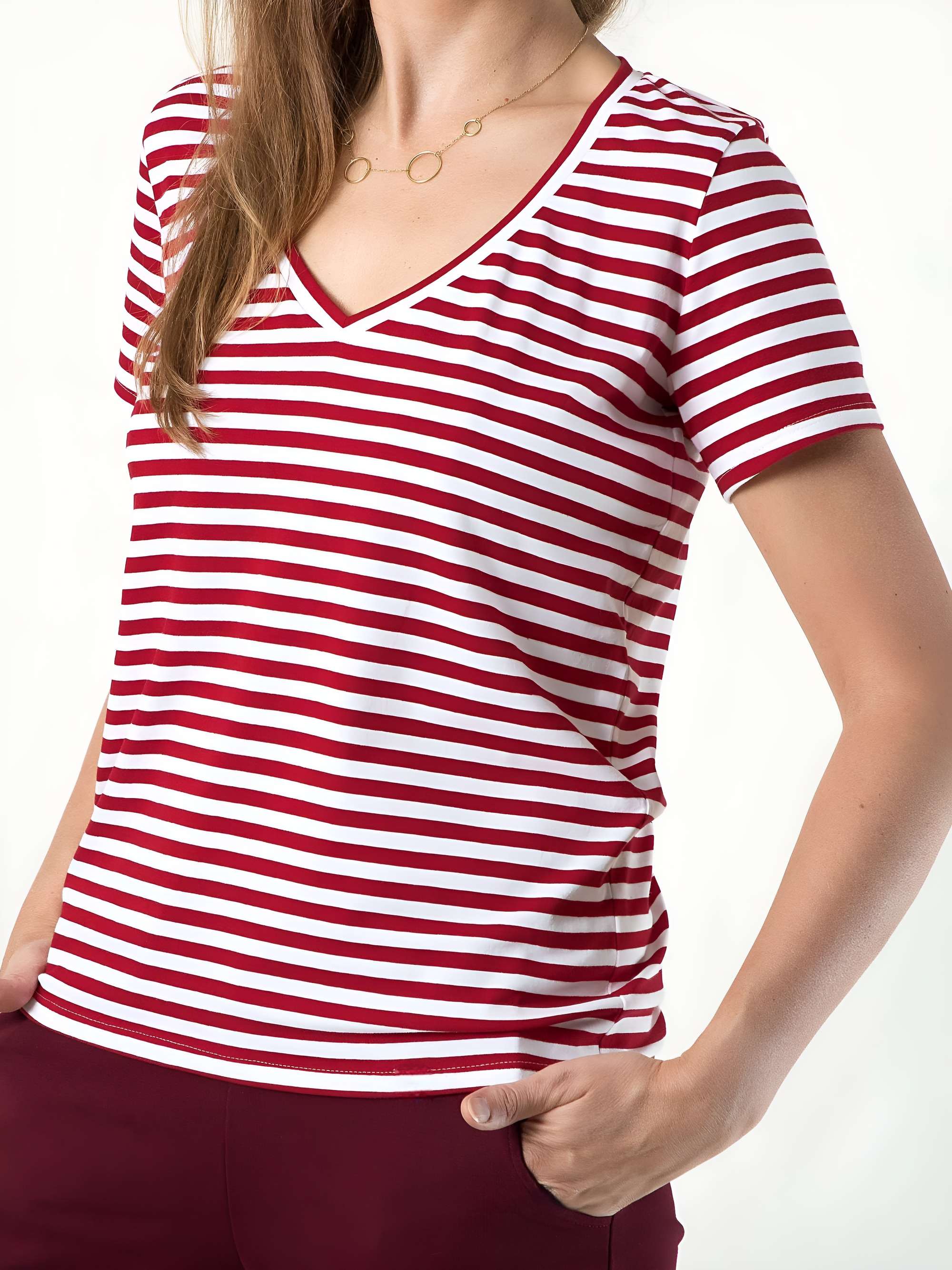 Czerwony T-shirt damski w paski