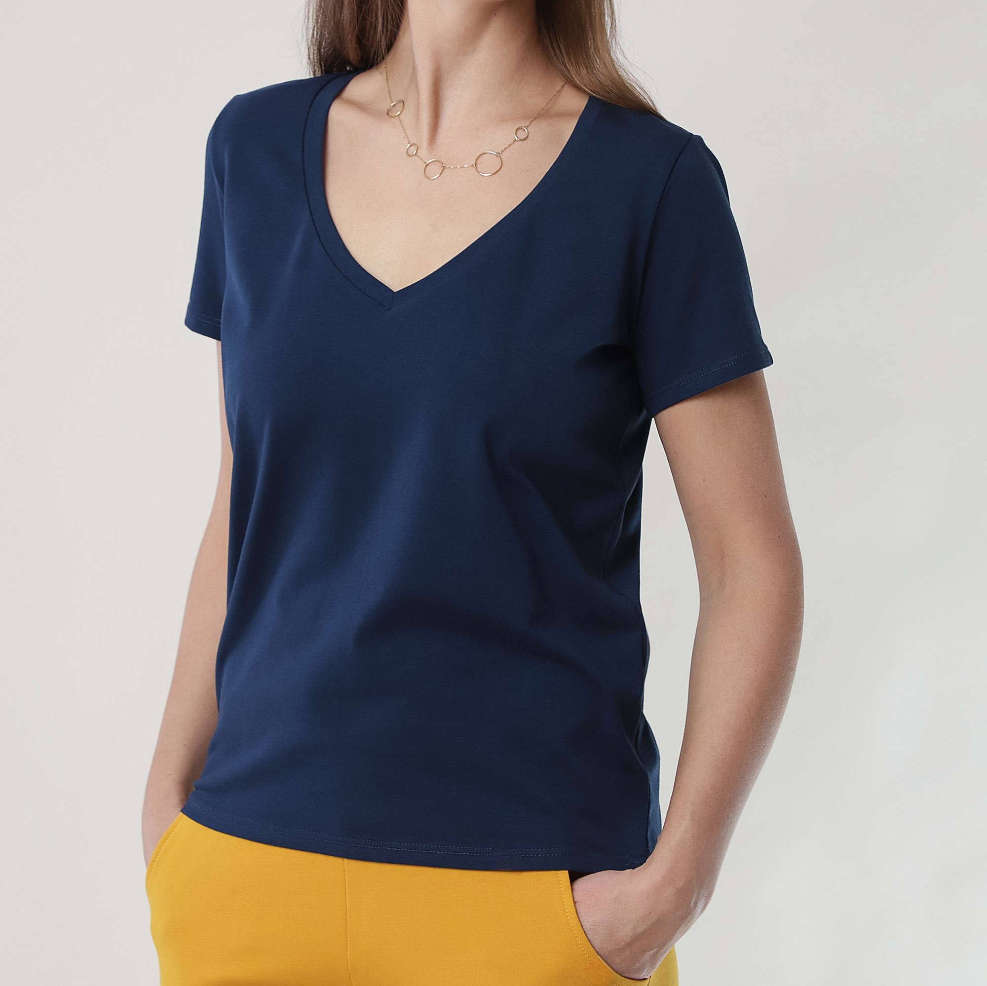 Granatowy T-shirt damski