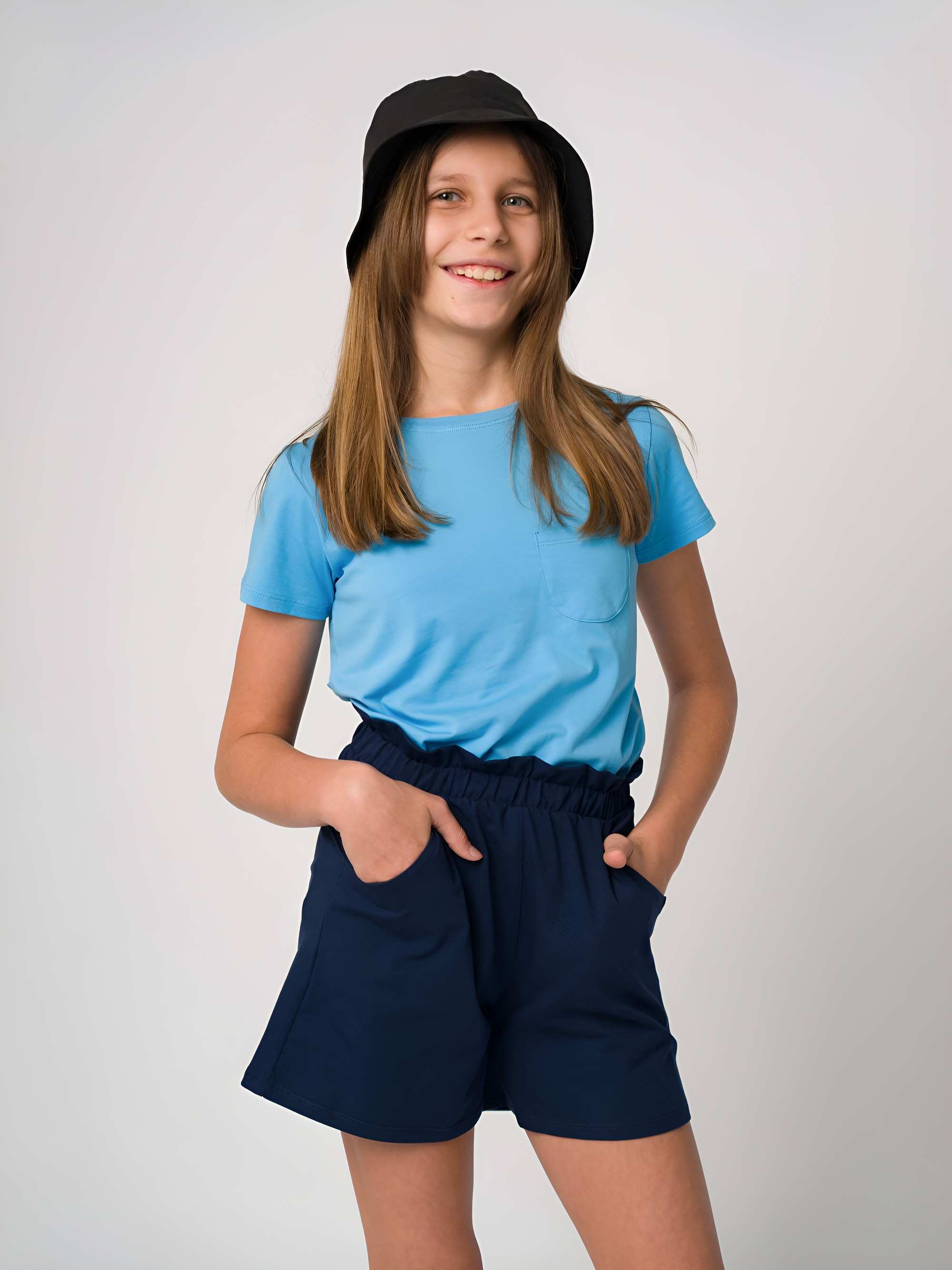 Granatowe spodenki o luźnym kroju Junior