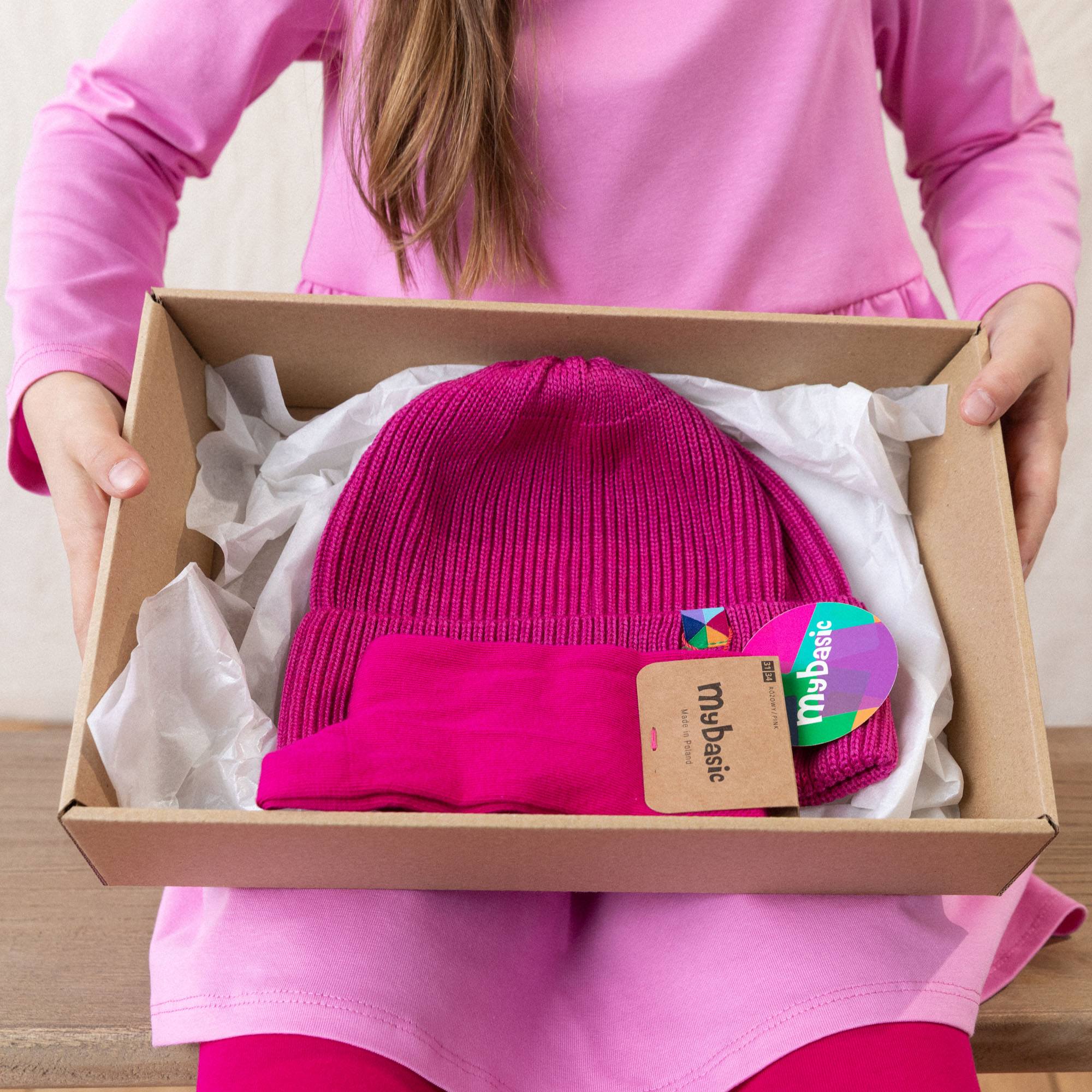 Merino wool hat and socks set