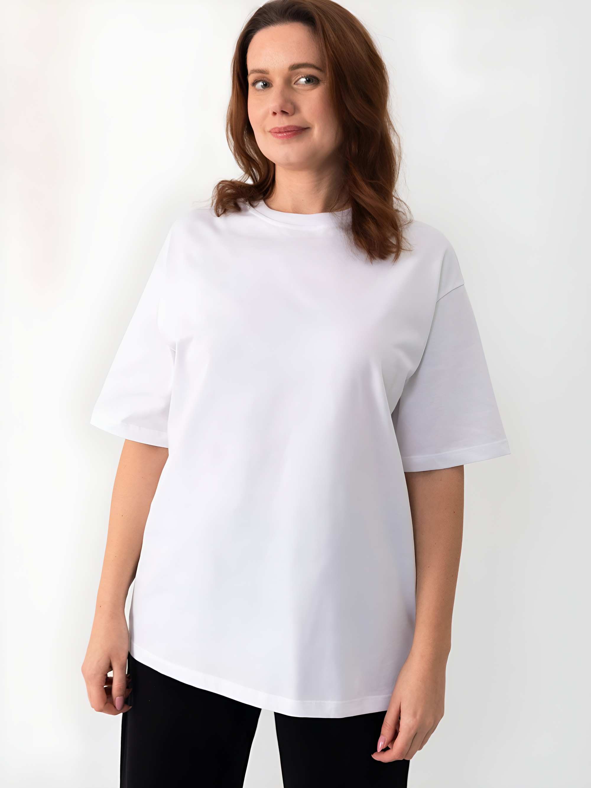 Biały T-shirt oversize damski