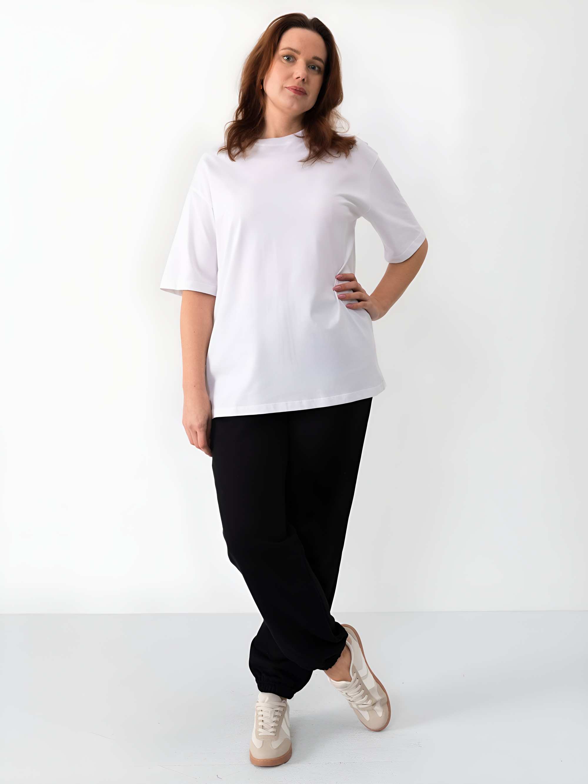 Biały T-shirt oversize damski