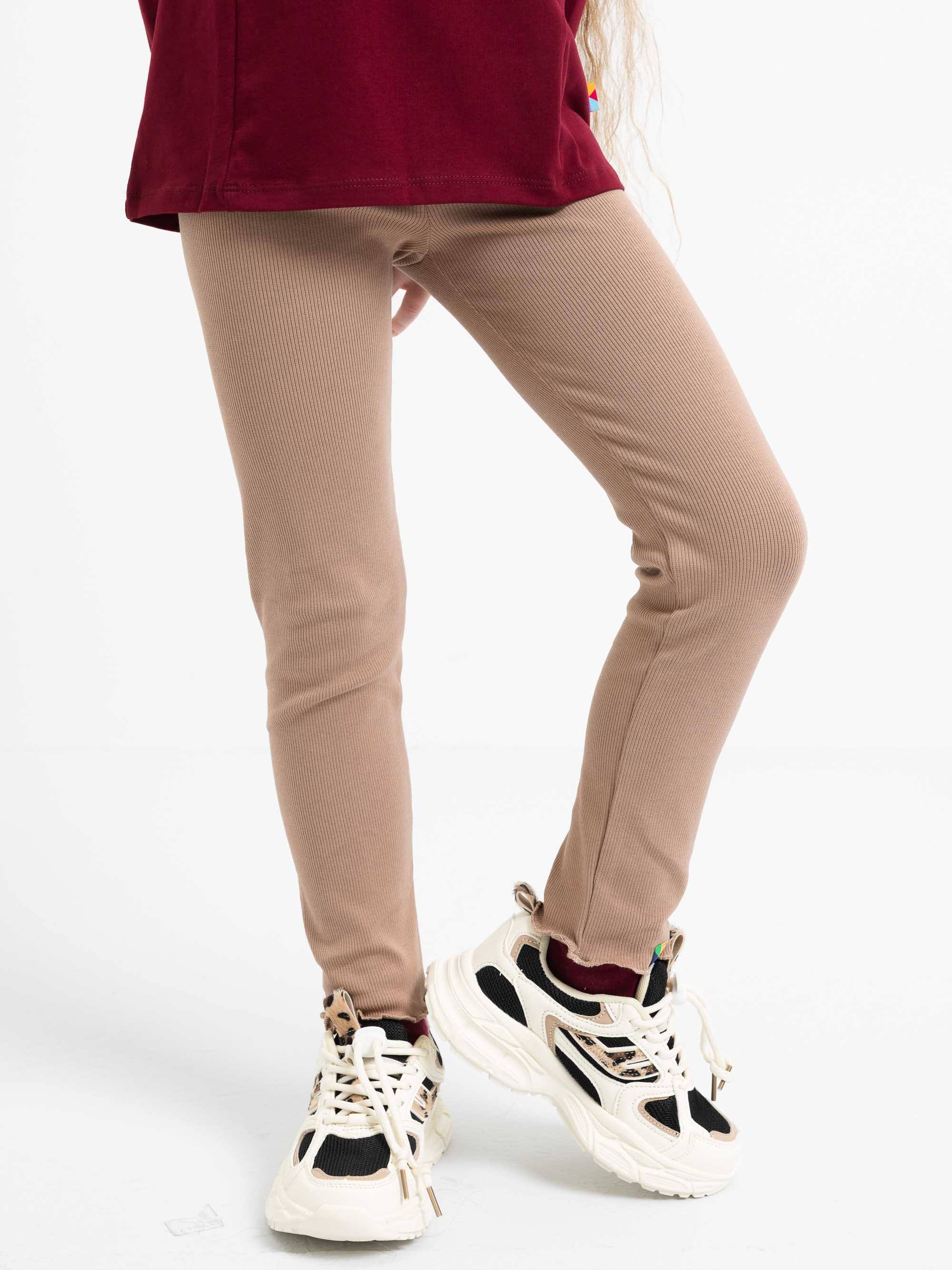 Mocha mousse legginsy prążkowane