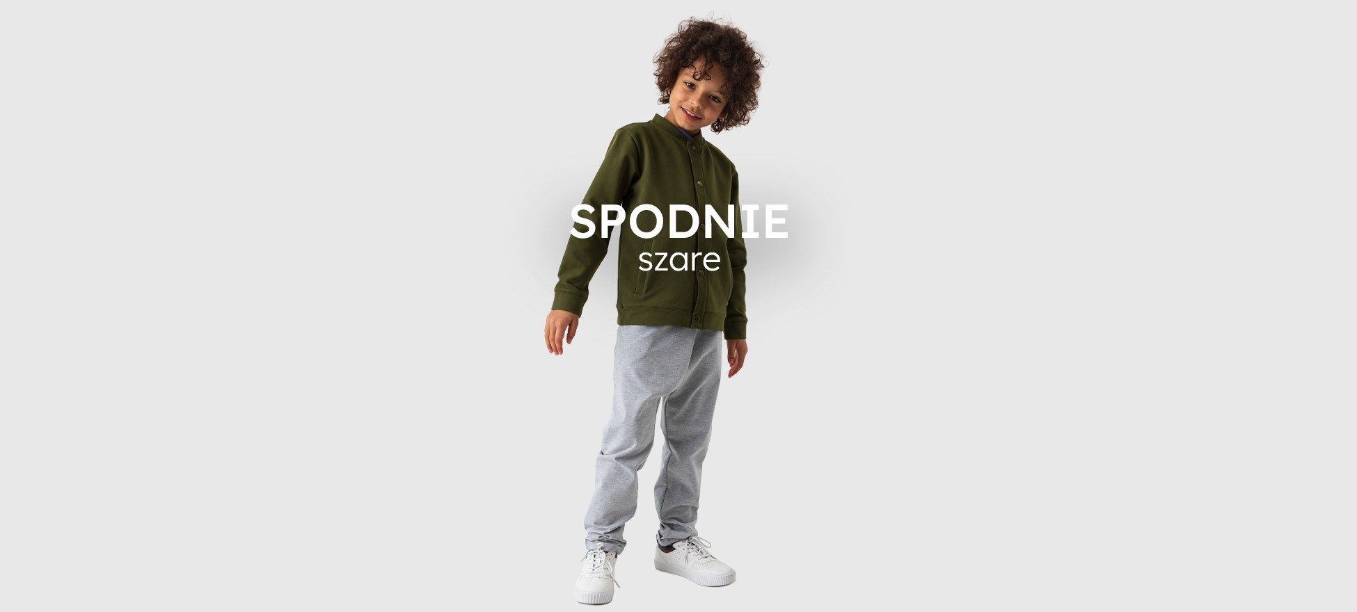 szare spodnie