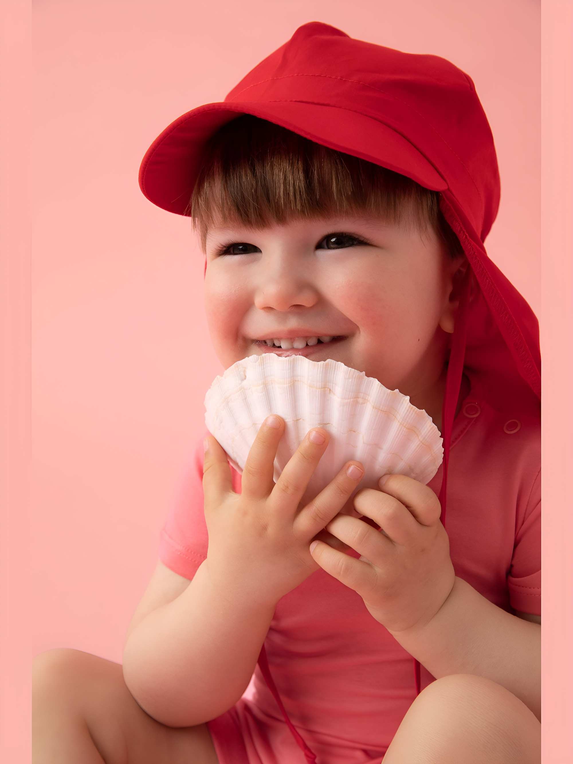 Czerwona czapka z okapem 6-36 M