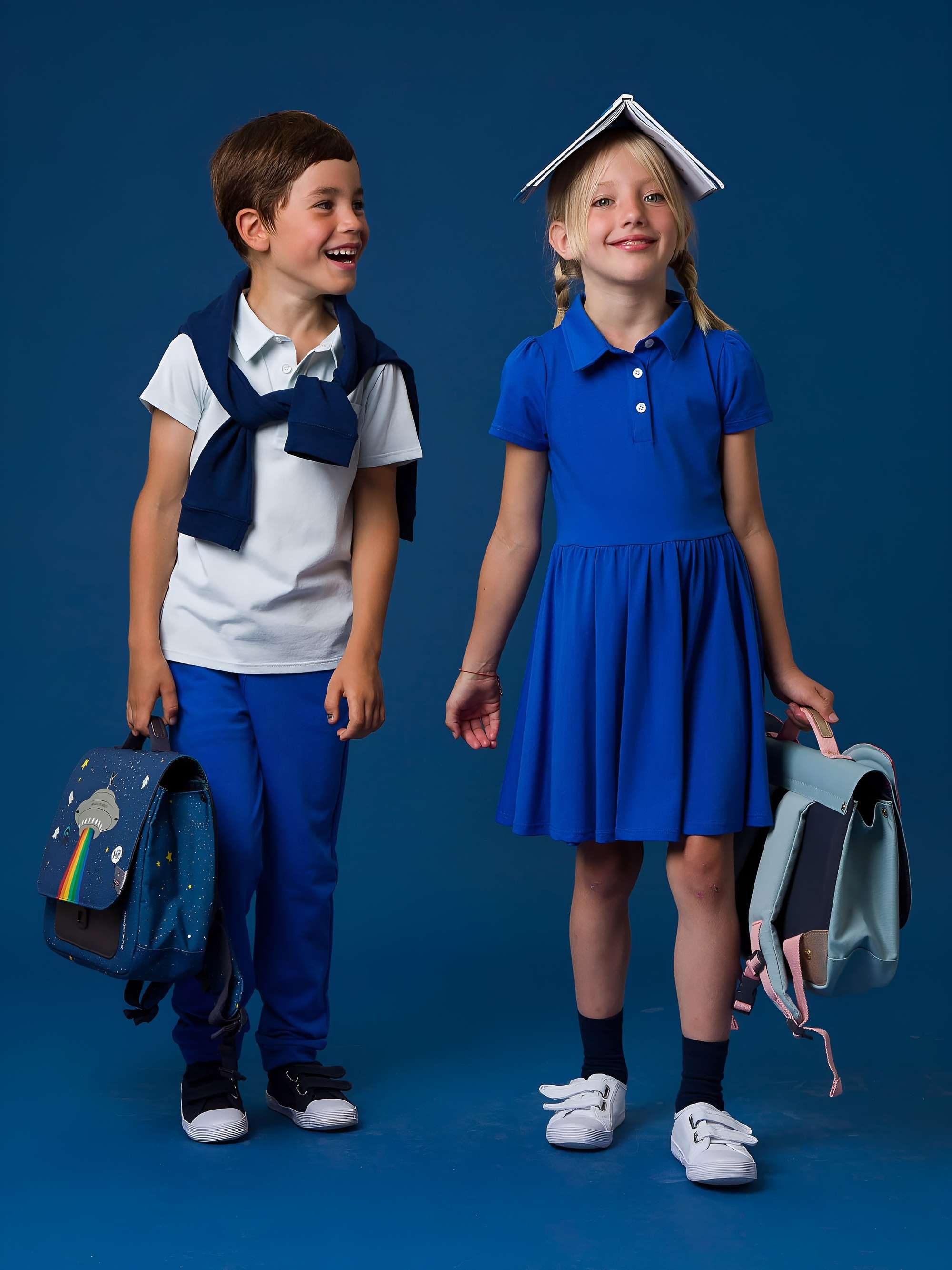 Niebieska sukienka polo