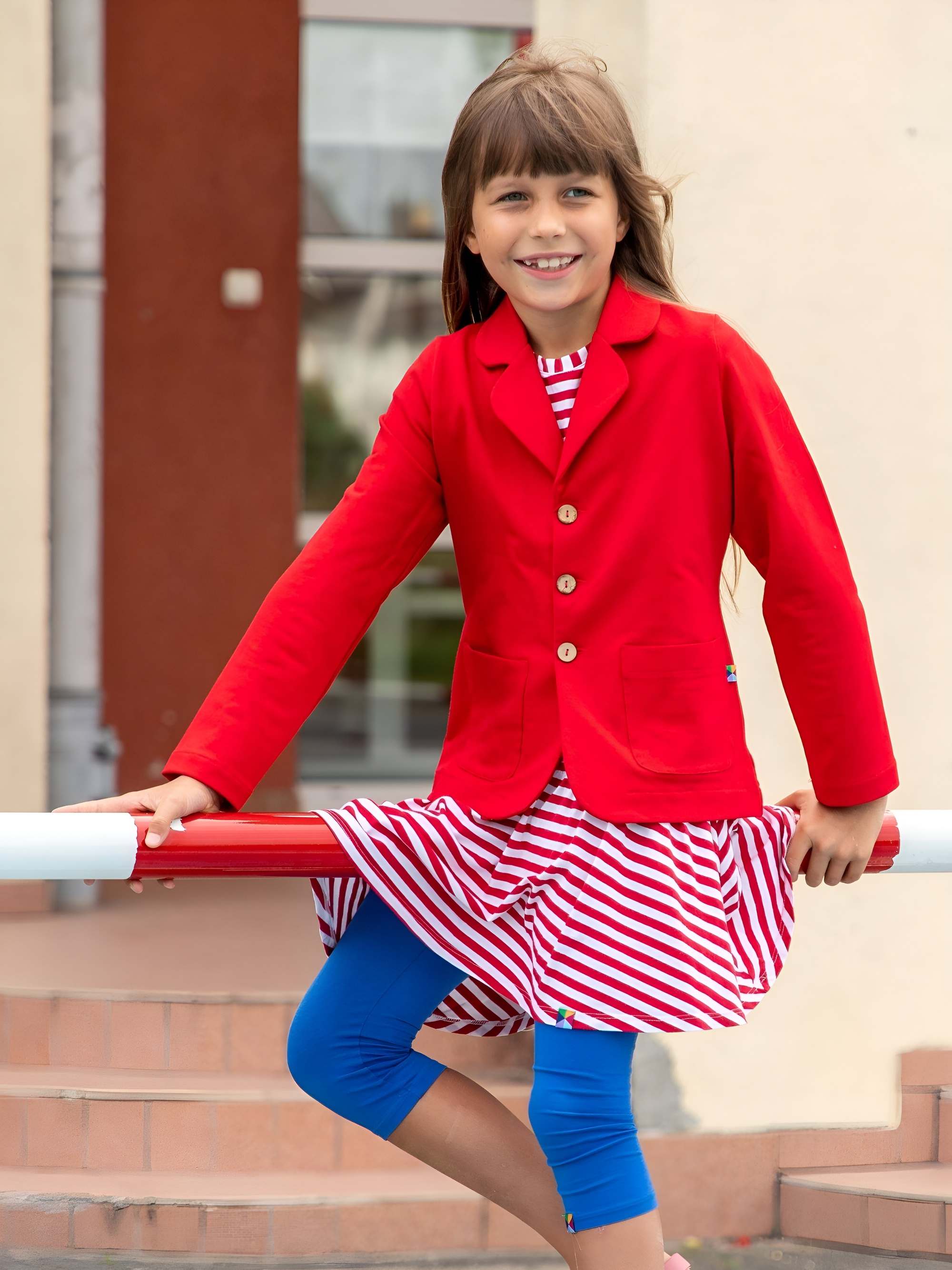 Czerwona marynarka dresowa