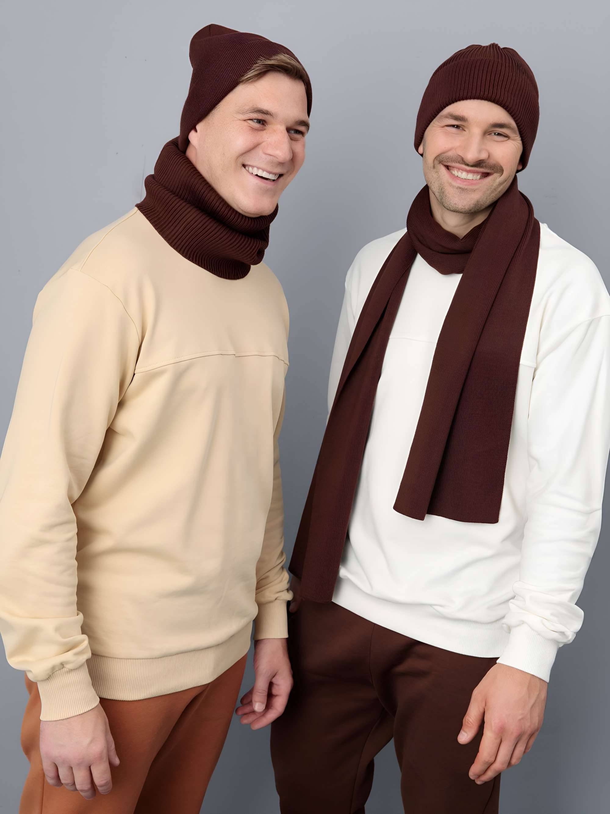 Brązowy szalik z wełny merino o drobnym splocie
