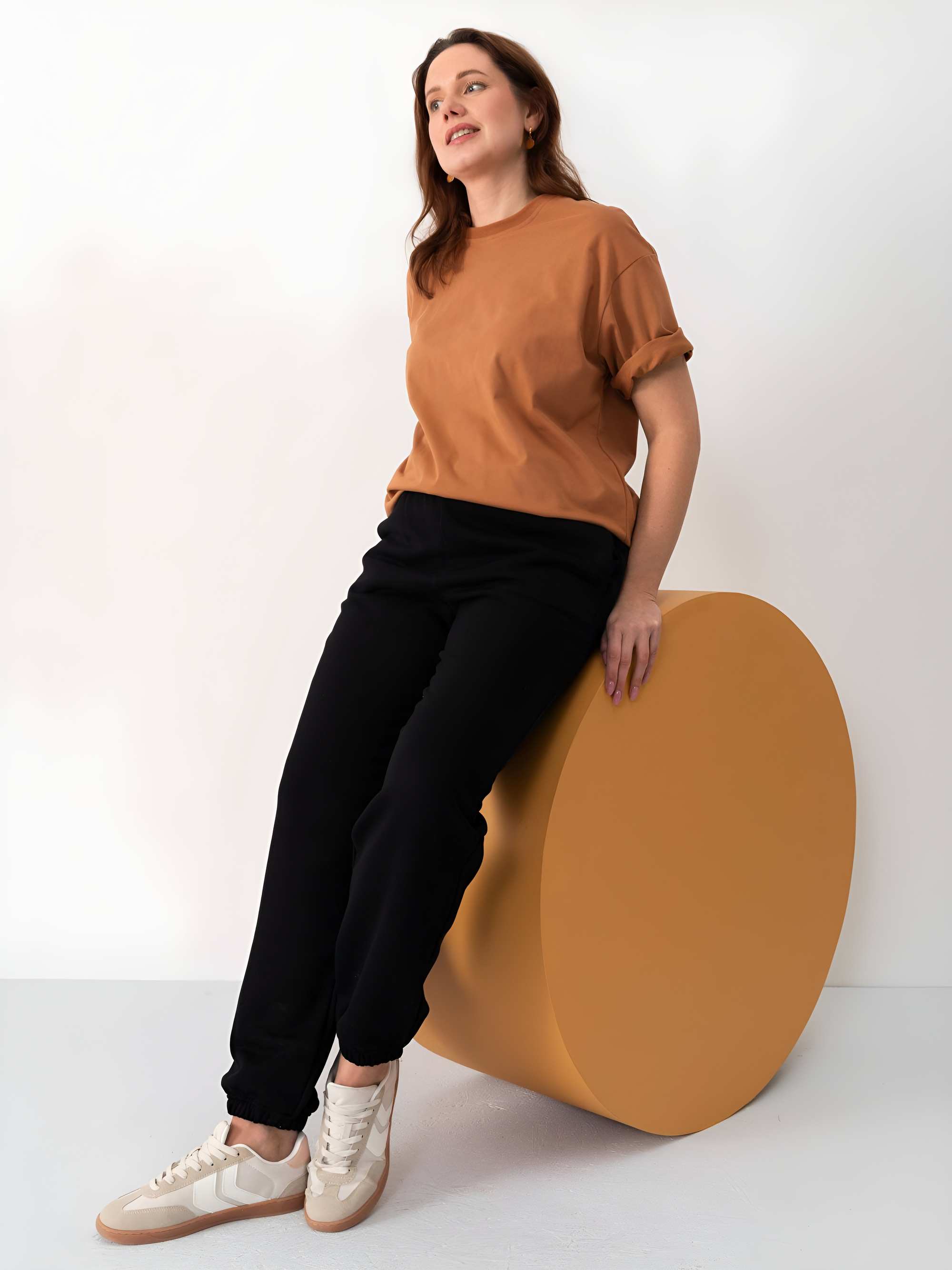 Karmelowy T-shirt oversize damski