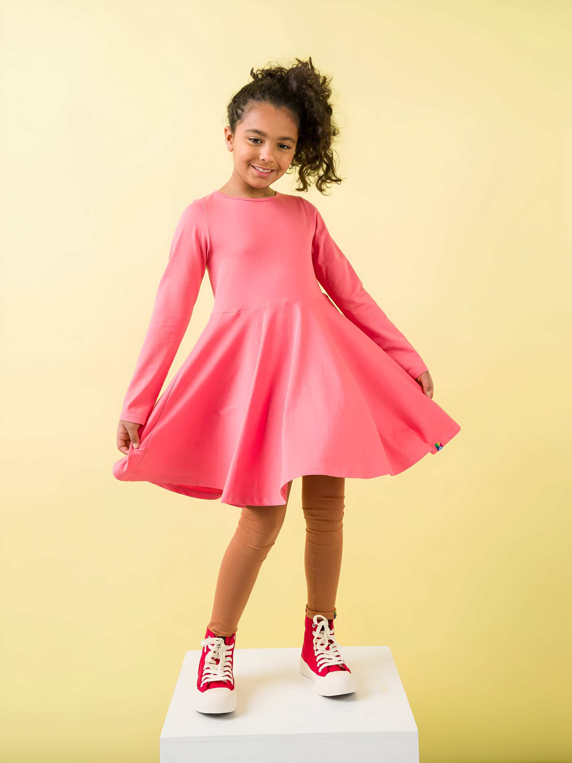 Karmelowe legginsy