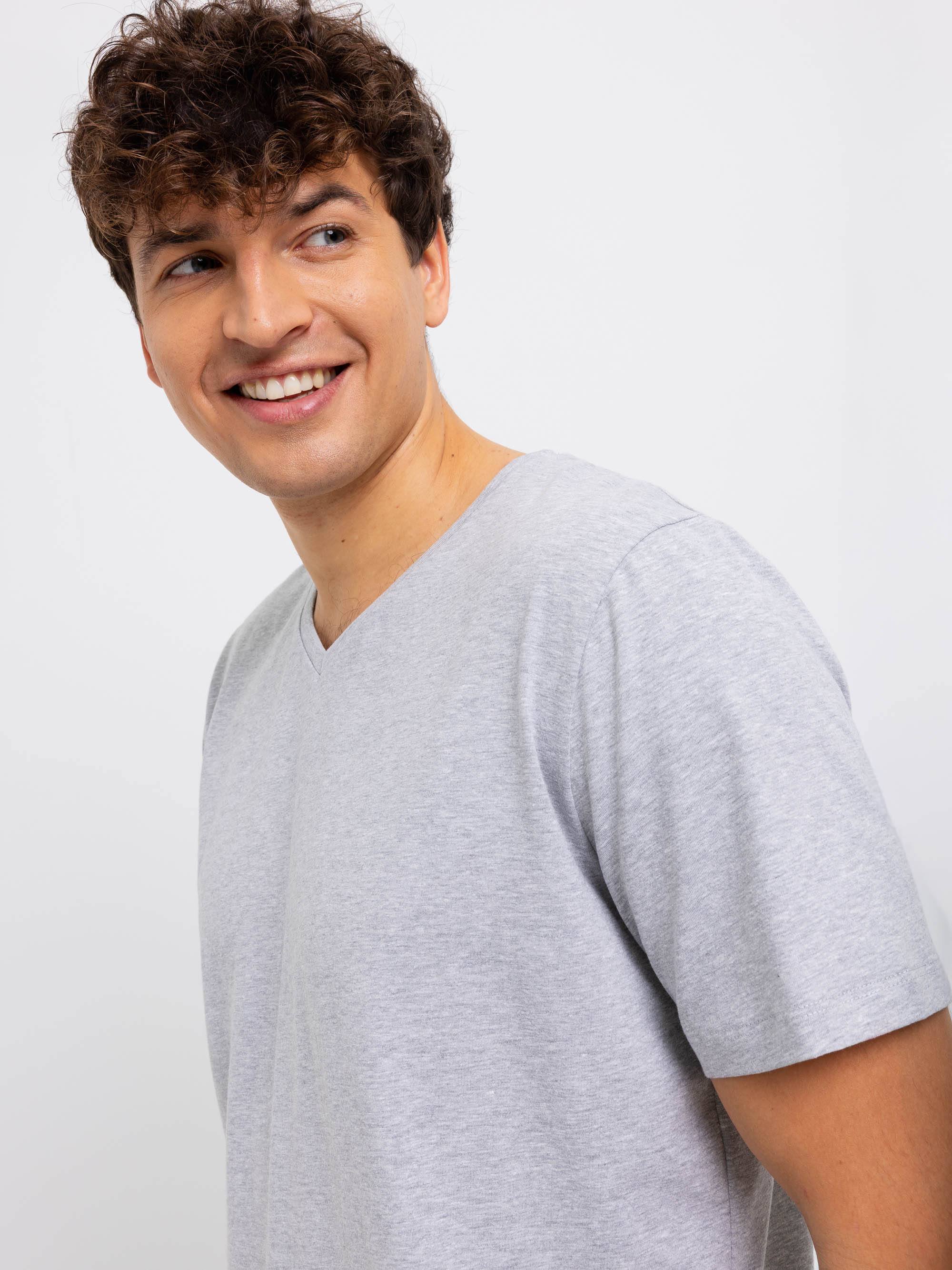 Szary t-shirt w serek męski