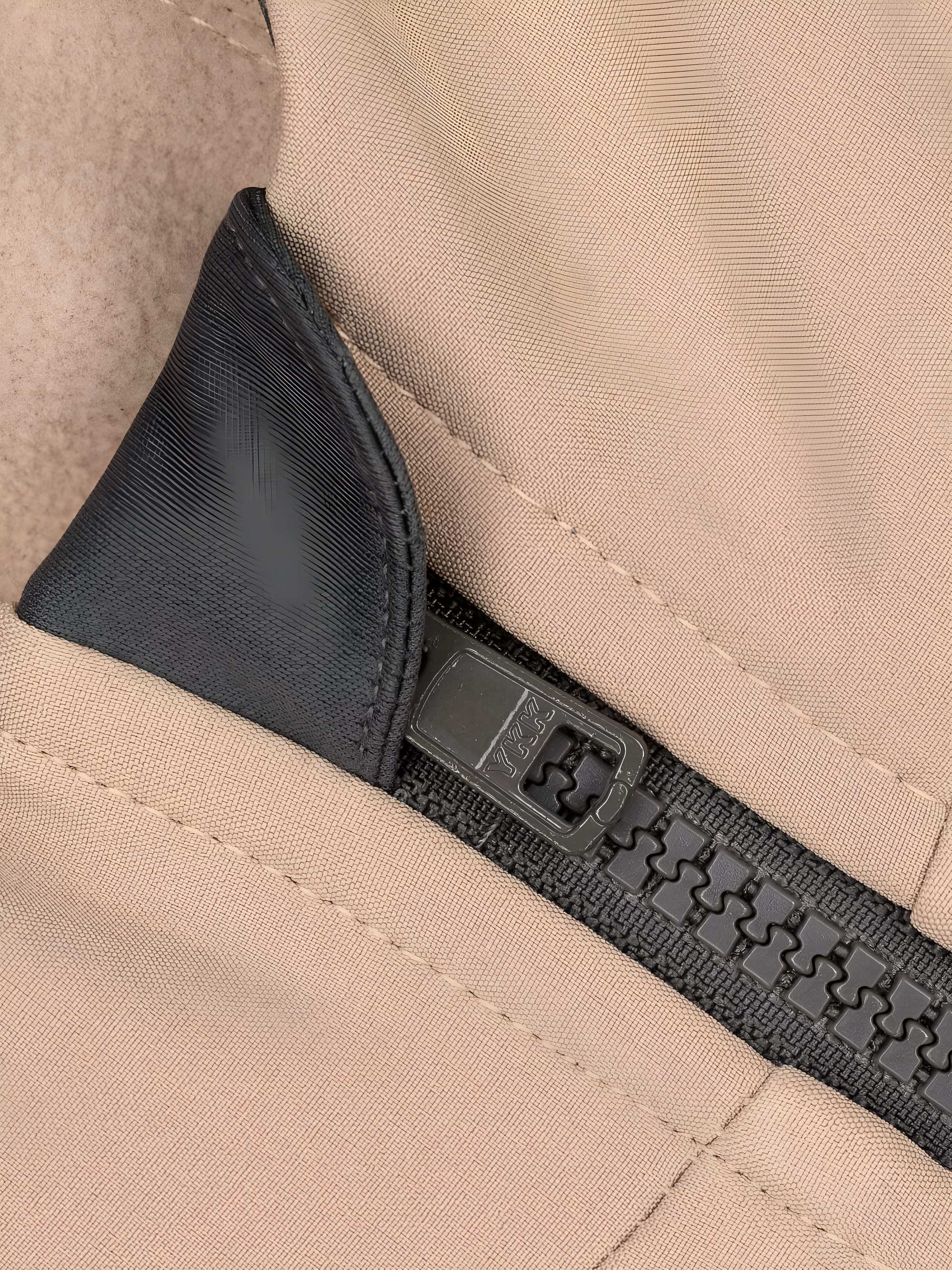 Beżowa kurtka softshell Junior