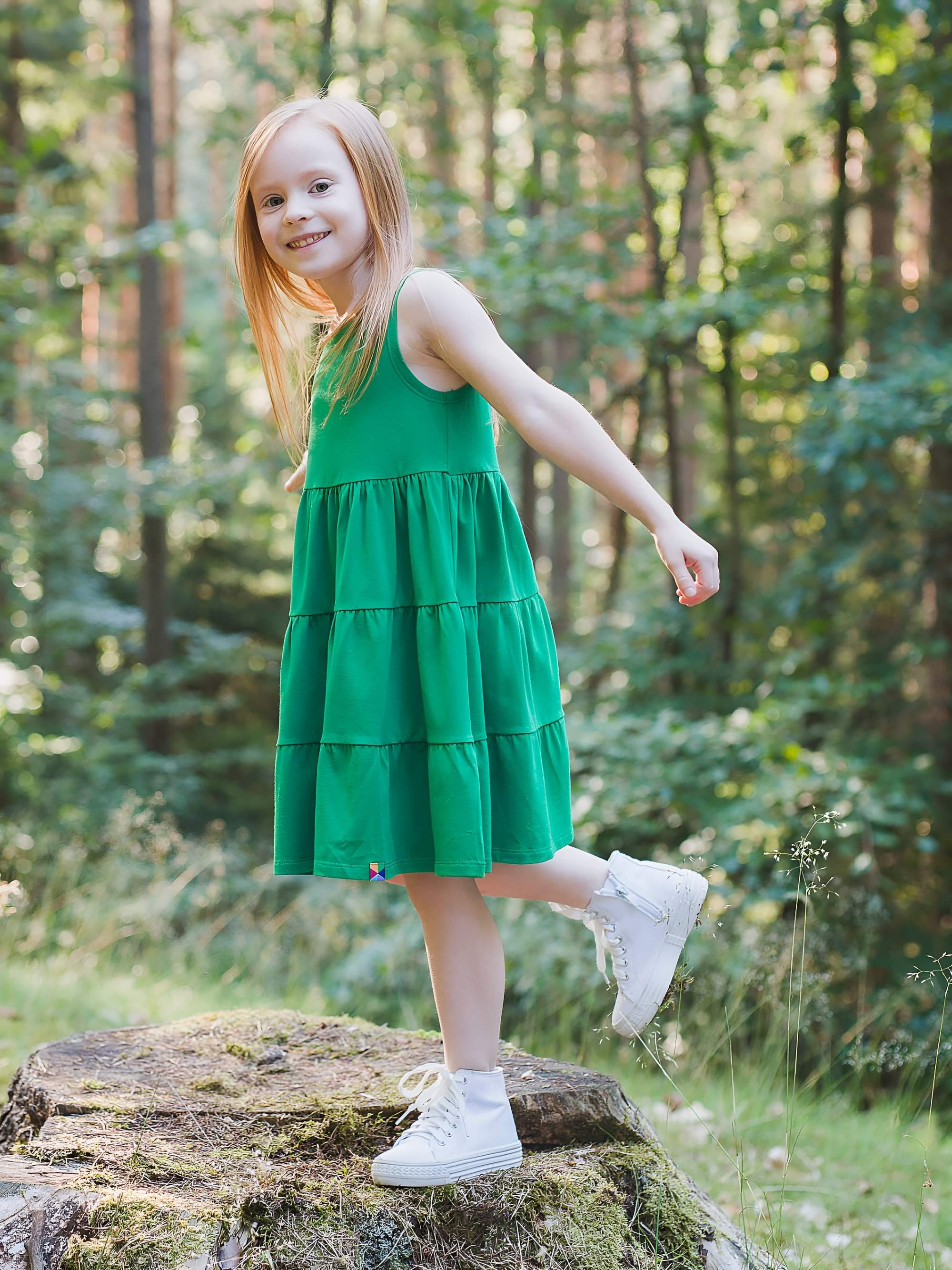 Green sleeveless dress
