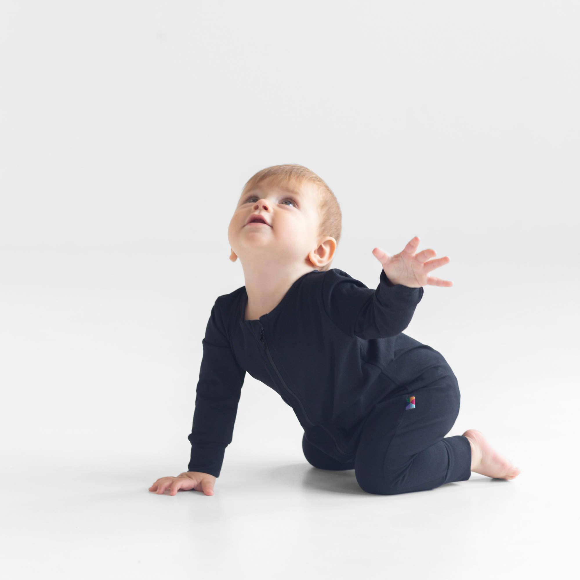 Czarny rampers
