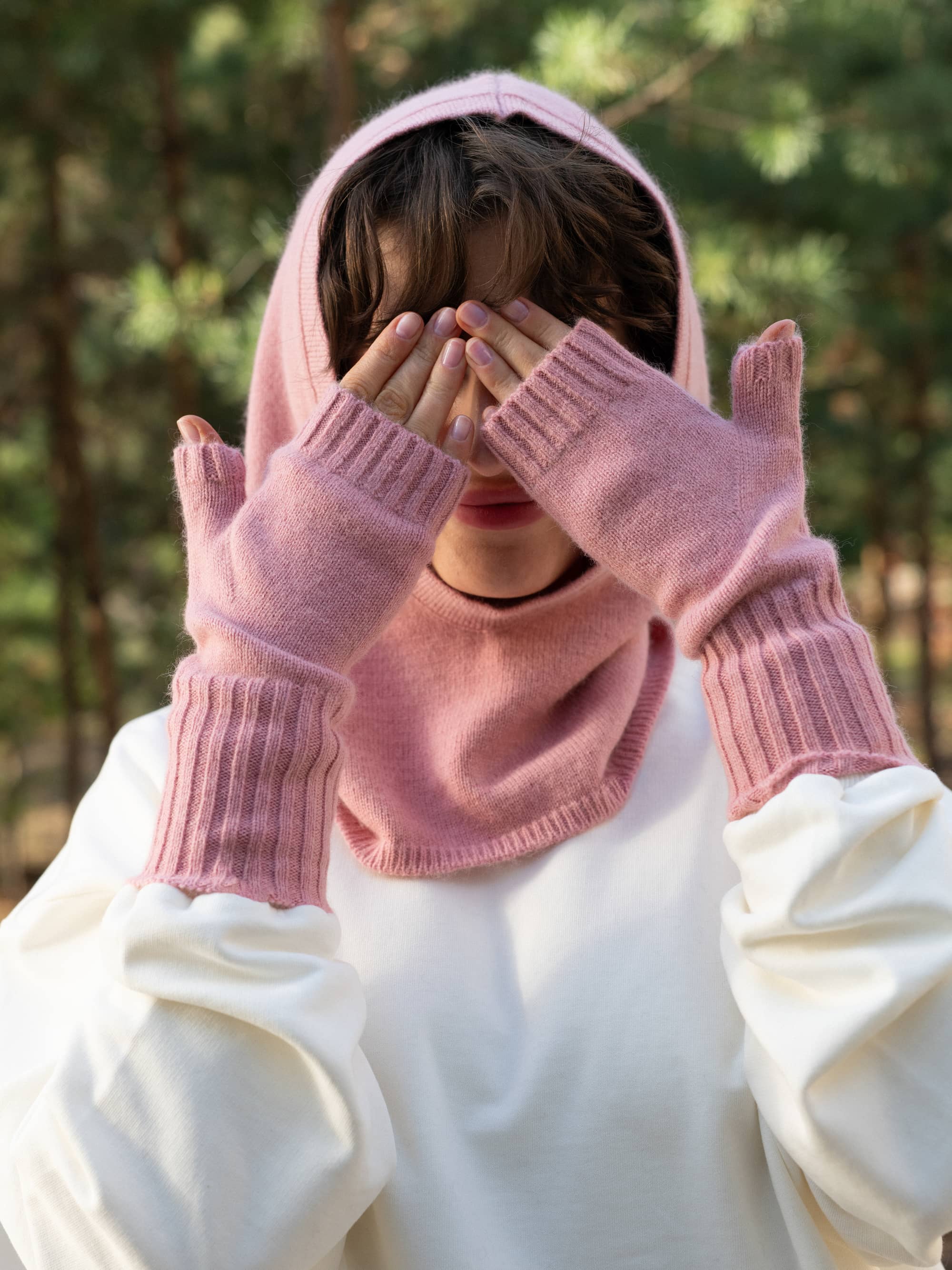 Dusty pink cashmere wool balaclava with cashmere
