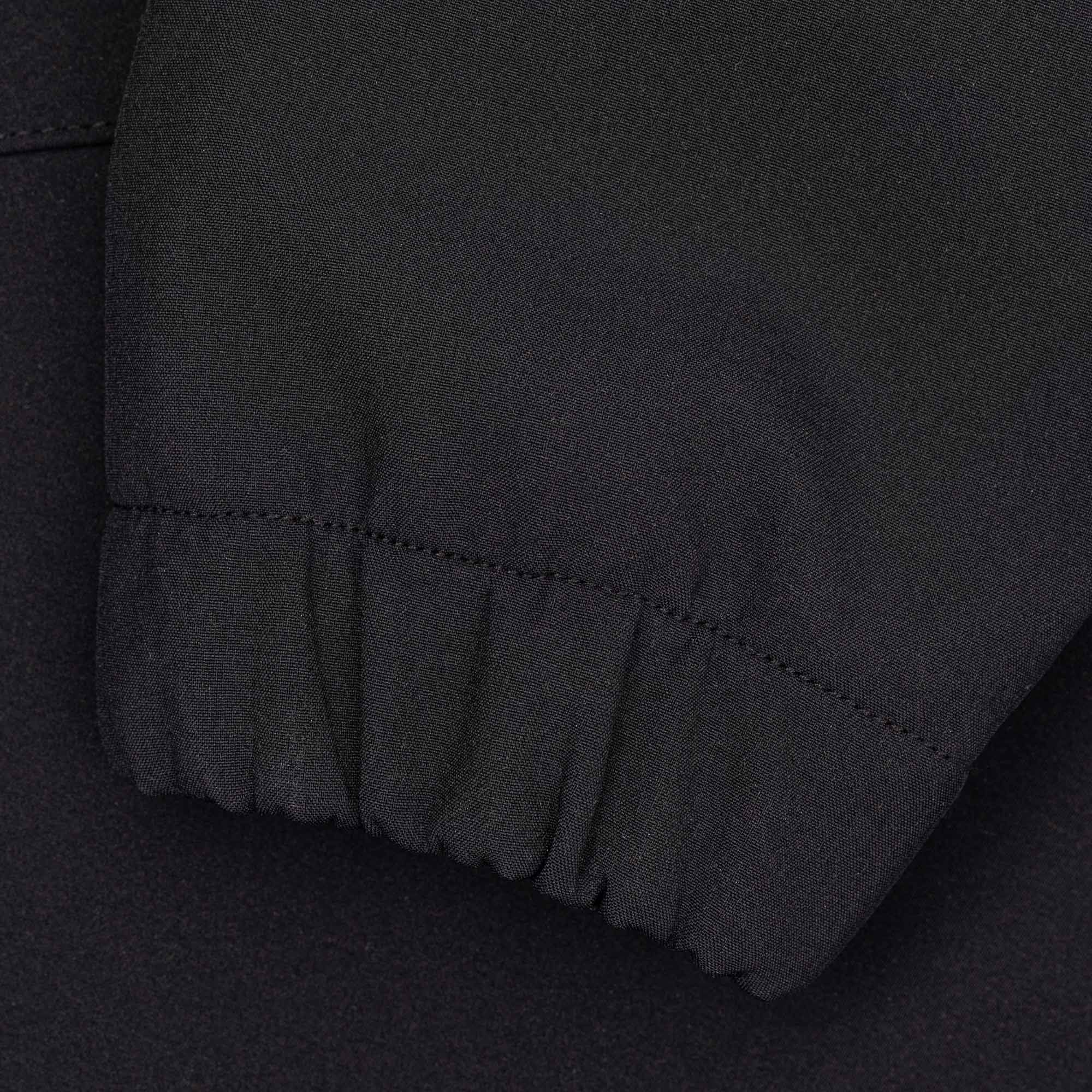 Czarna kurtka softshell