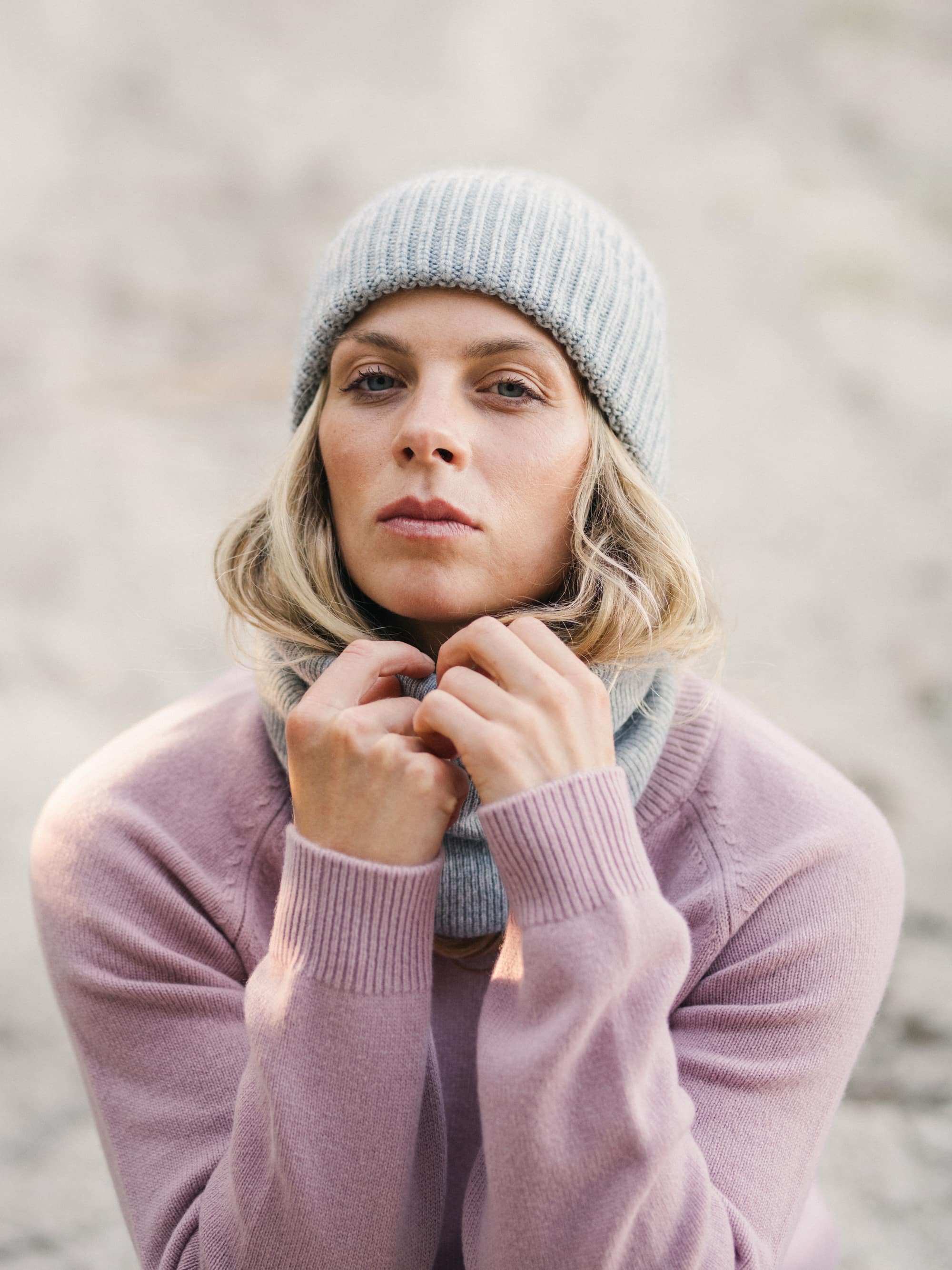 Gray Chunky Knit Beanie with Cashmere